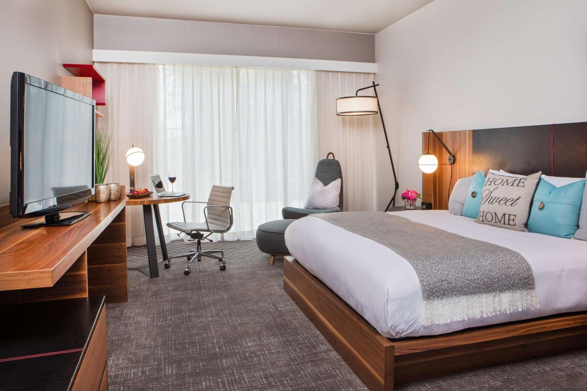 Standard King Room