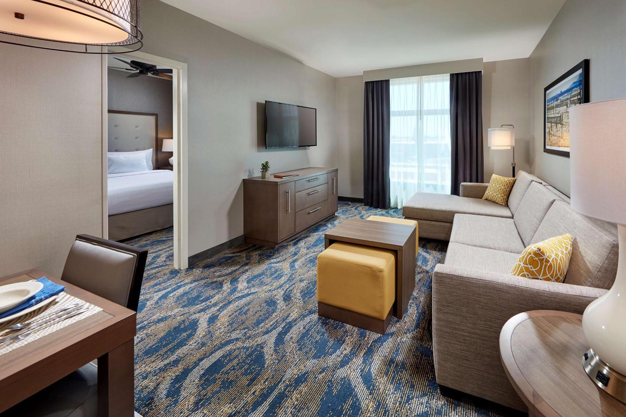 One-Bedroom King Suite