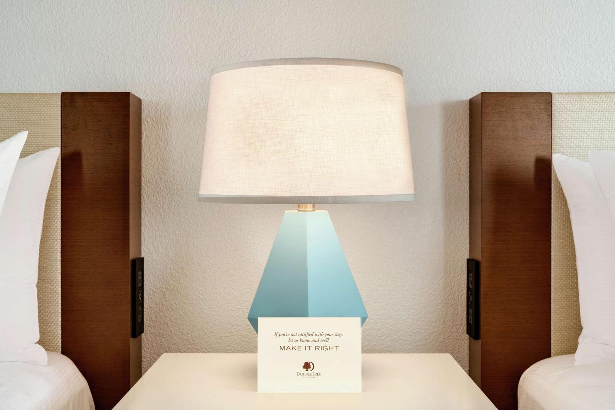 Queen Room with Two Queen Beds, Balcony and Partial Ocean View - Mobility/Hearing Accessible,1551412015:JPEG