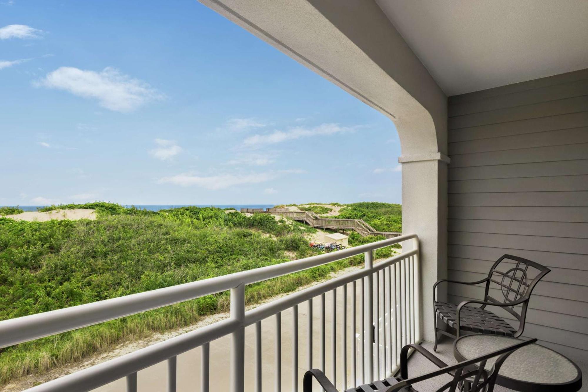Suite with Ocean and Pool View