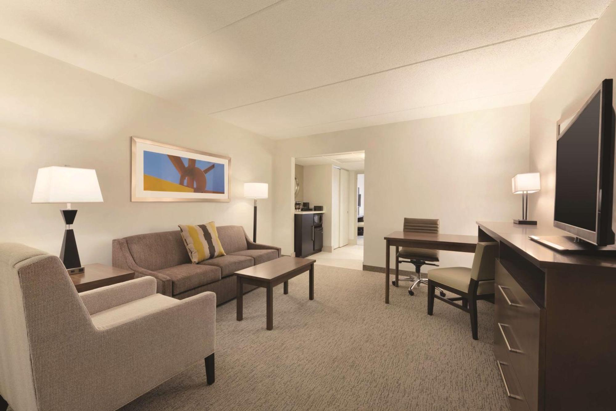 Double Queen Suite
