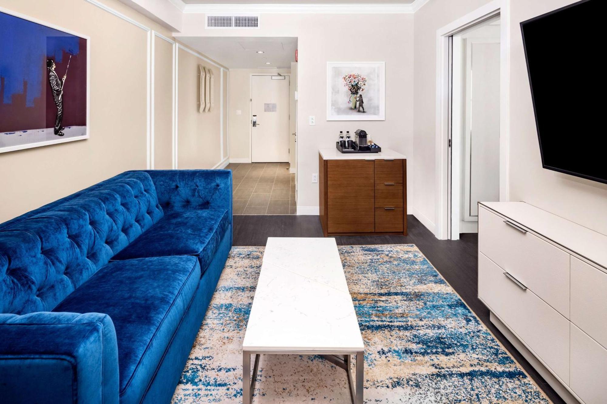 One-Bedroom King Suite Sofa Bed