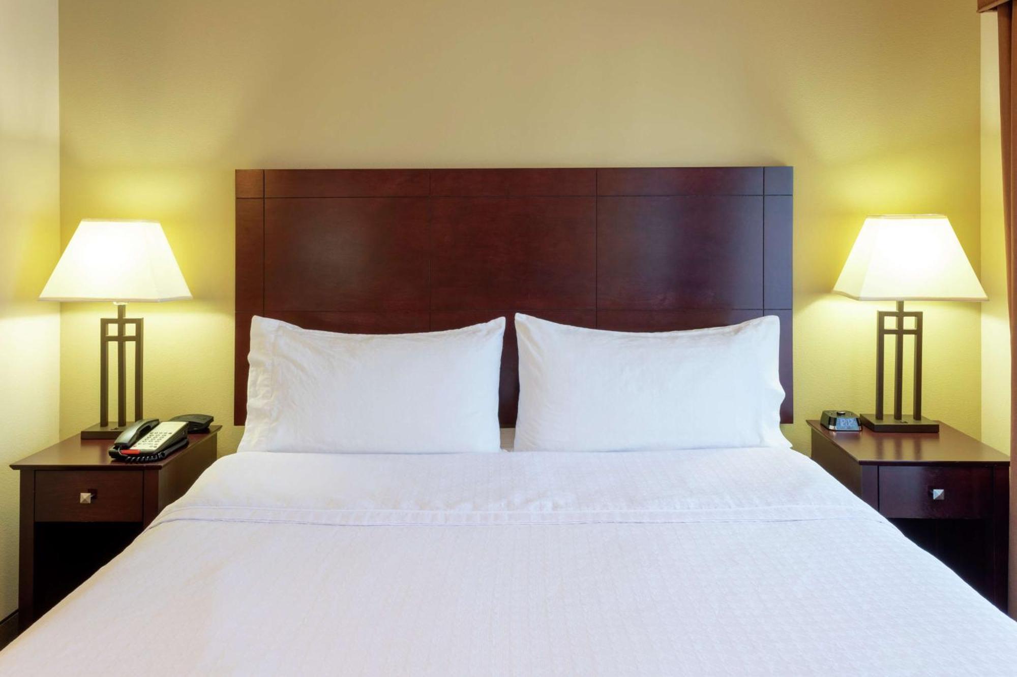 King Suite Accessible Tub Mobility Hearing Access or Non-Smoking,1551608455:JPEG