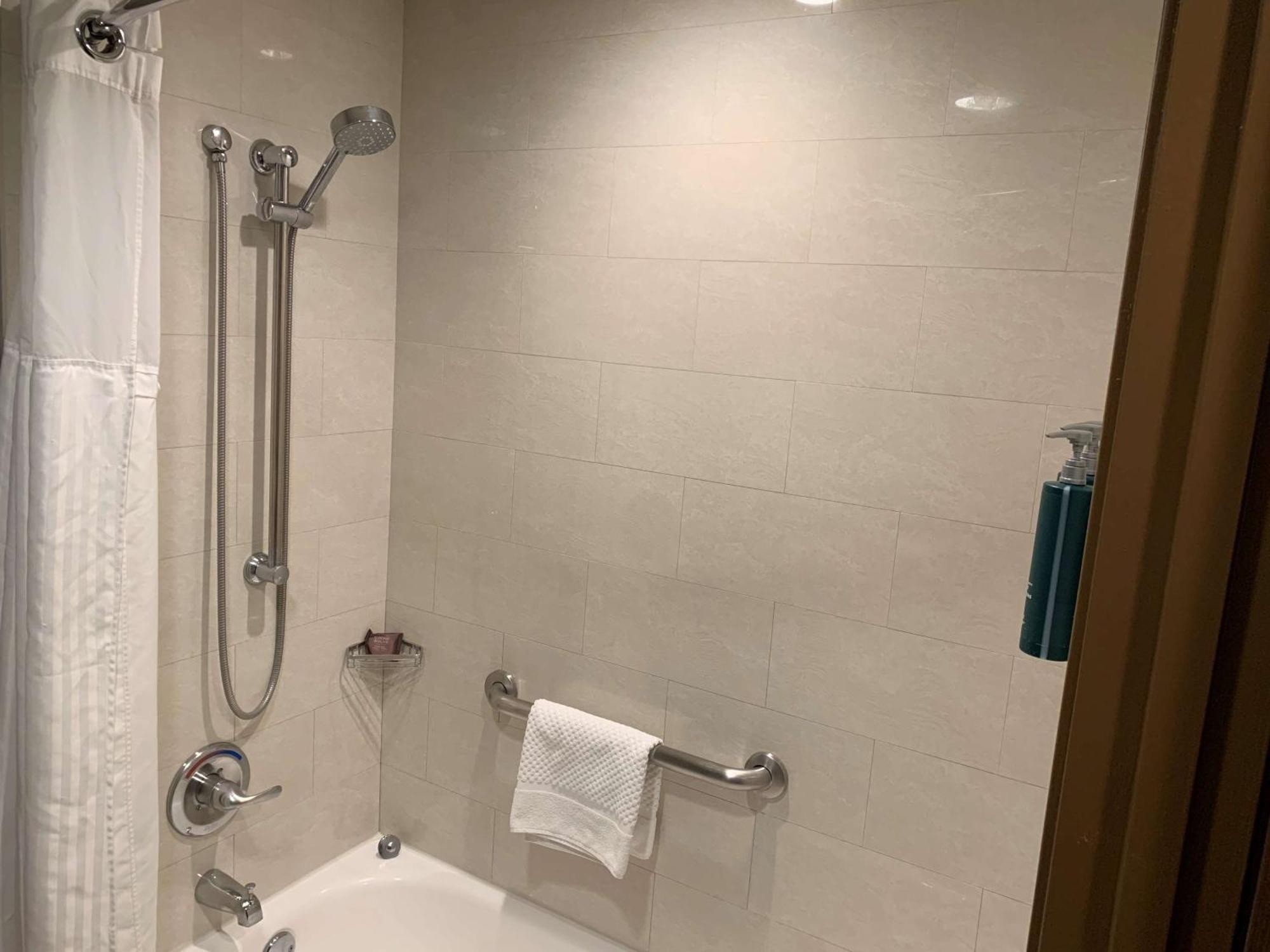 Double Room with Two Double Beds and Bath Tub - Mobility Access,1551636640:JPEG