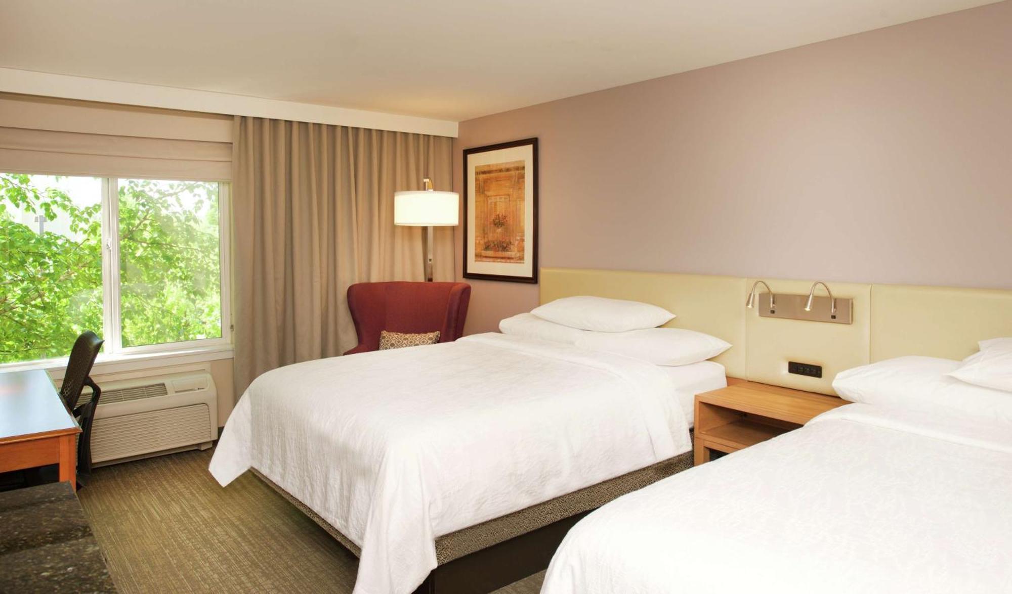 Queen Room with Two Queen Beds,1552139701:JPEG