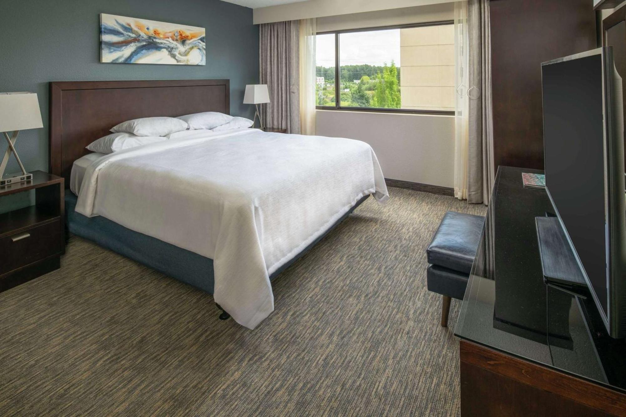 Executive Corner King Suite with Sofa Bed