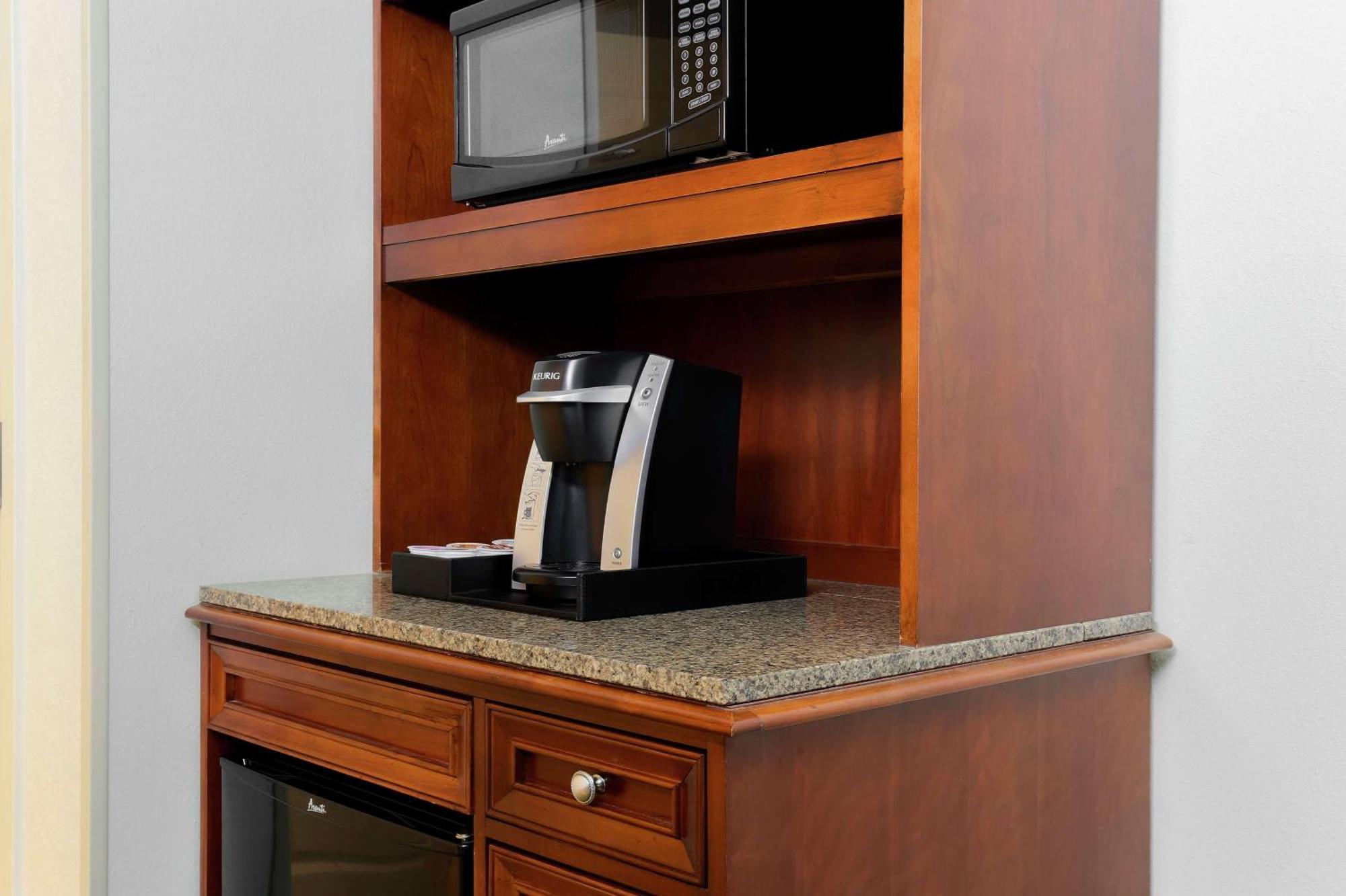 King Room,1552331710:JPEG