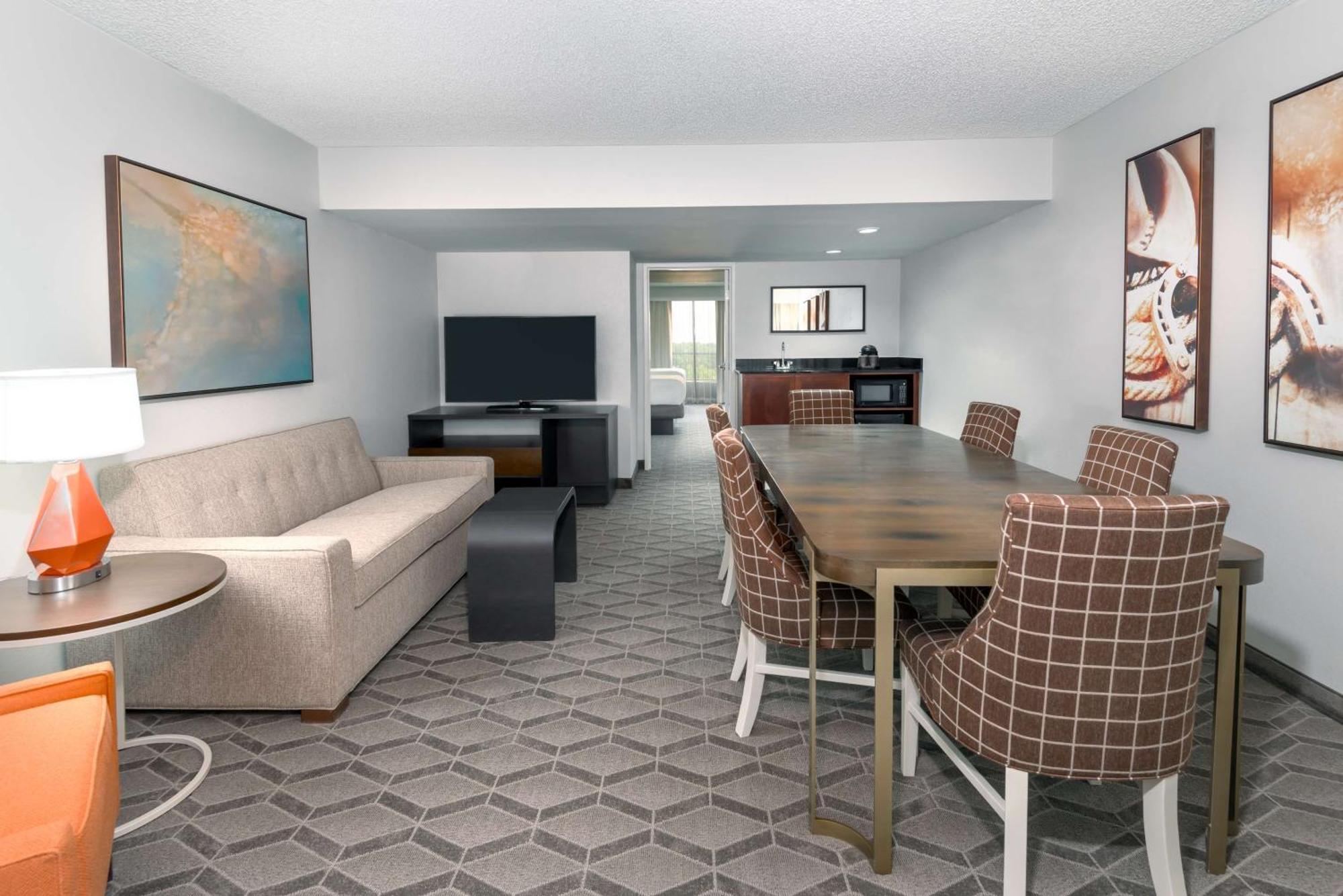 Executive Suite with Two Double Beds - Non-Smoking,1552337962:JPEG