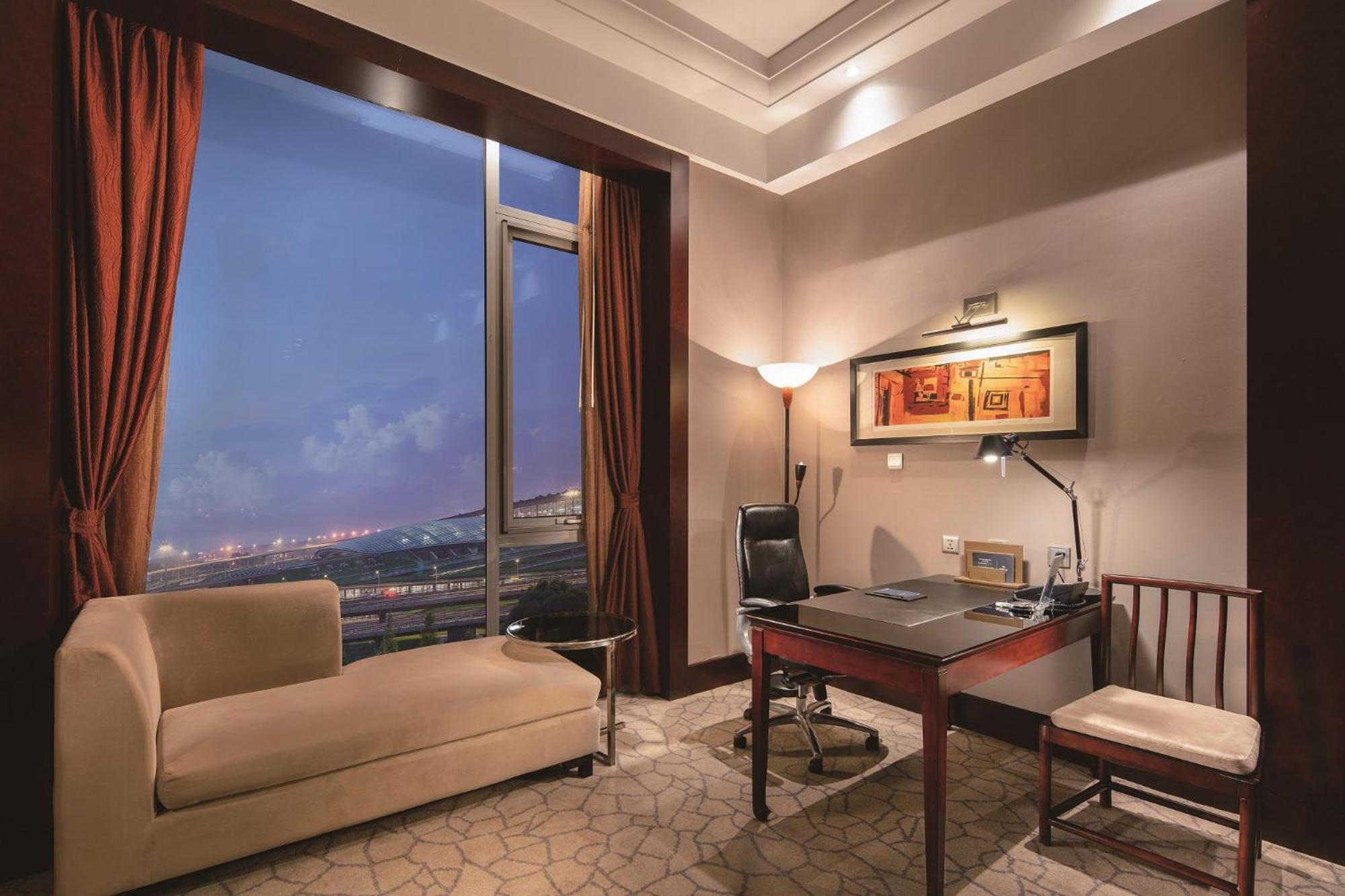 Premium King Room