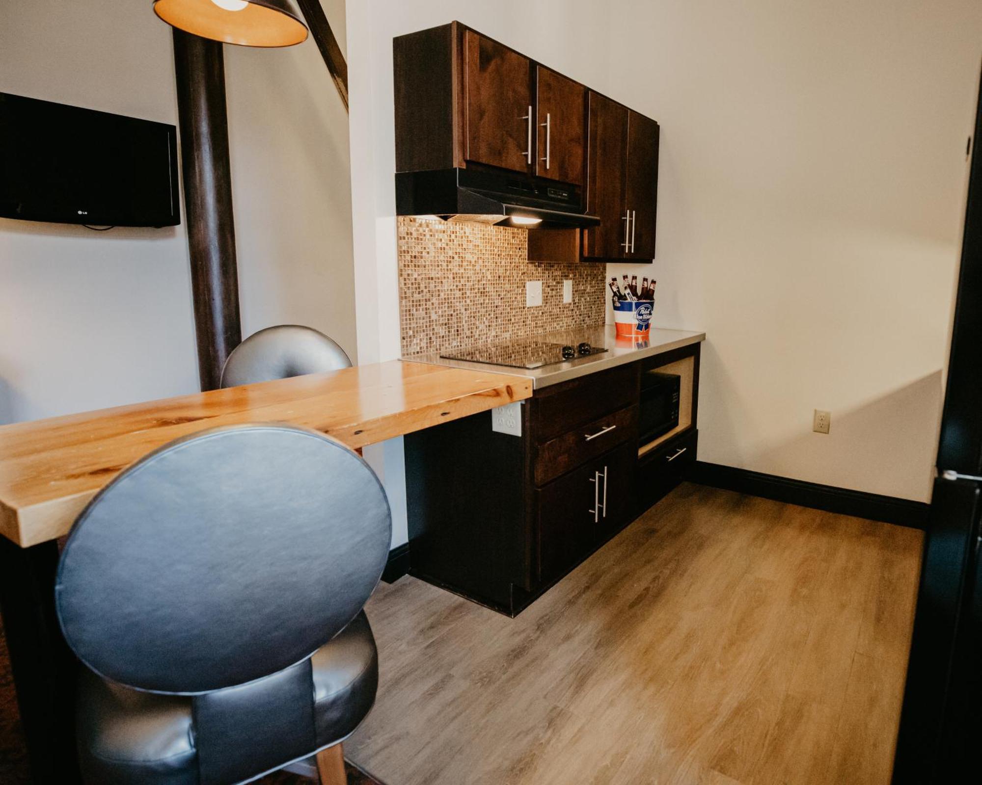 One Bedroom King Suite