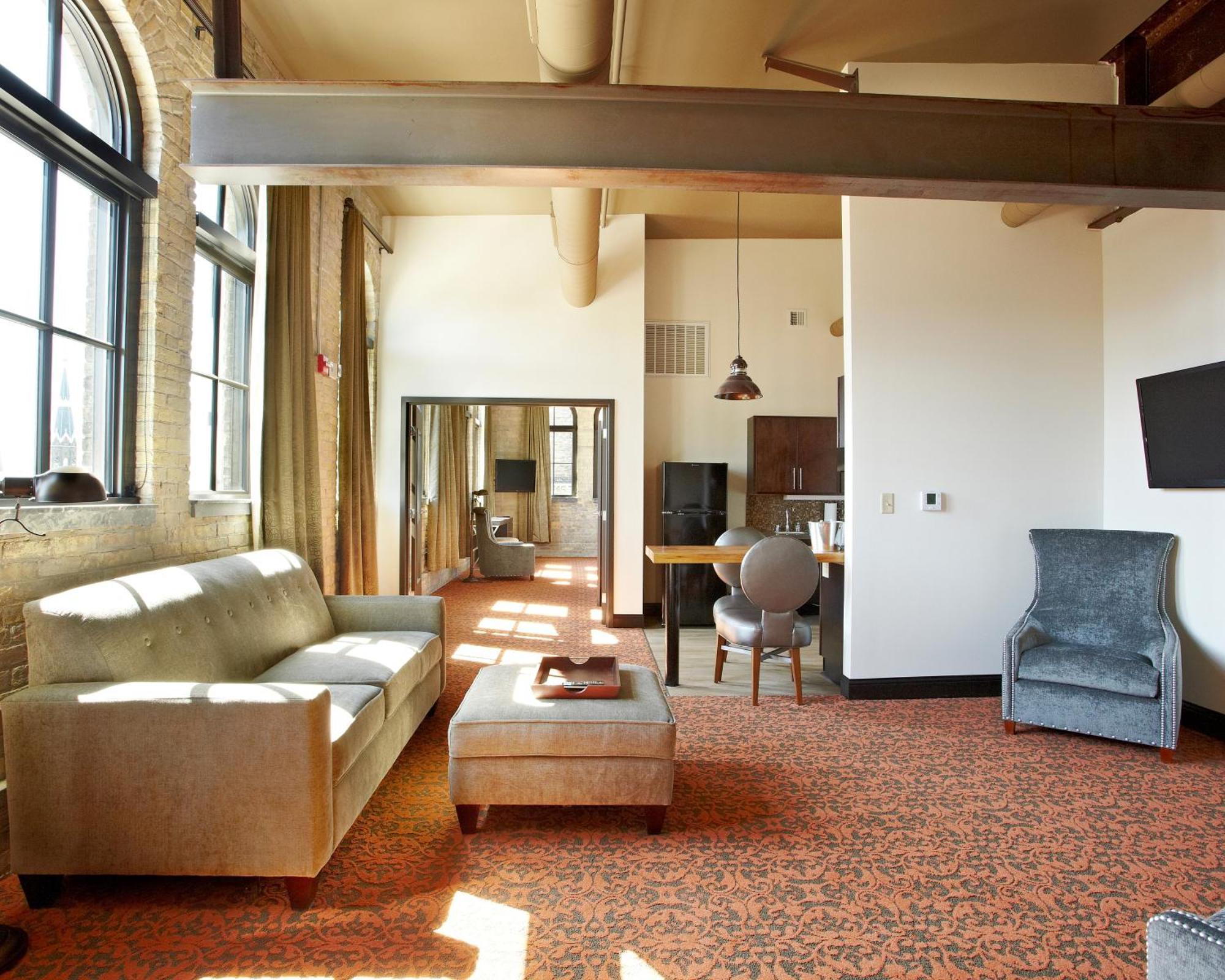 One Bedroom King Suite