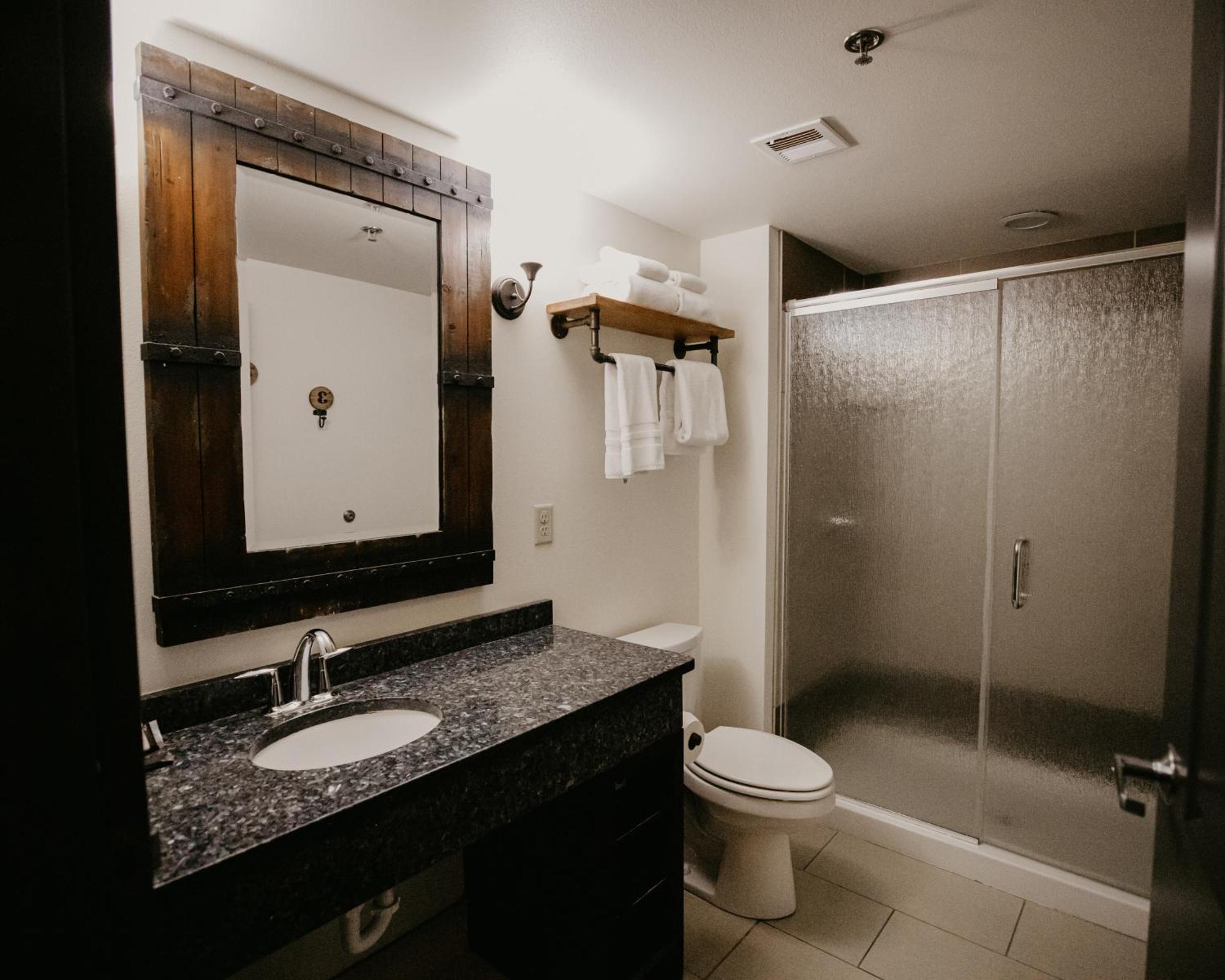 One Bedroom King Suite
