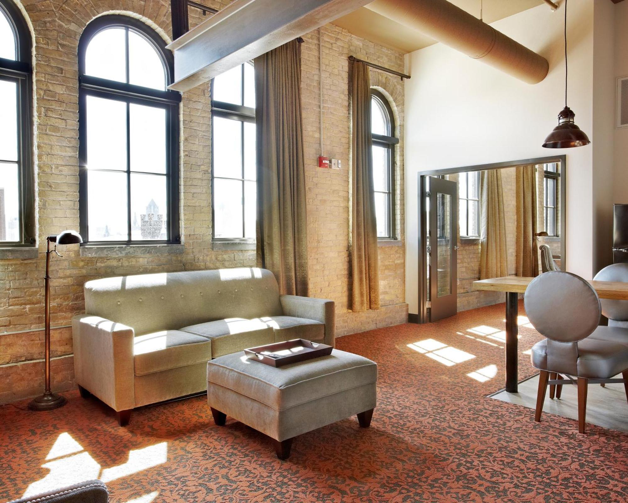 One Bedroom King Suite