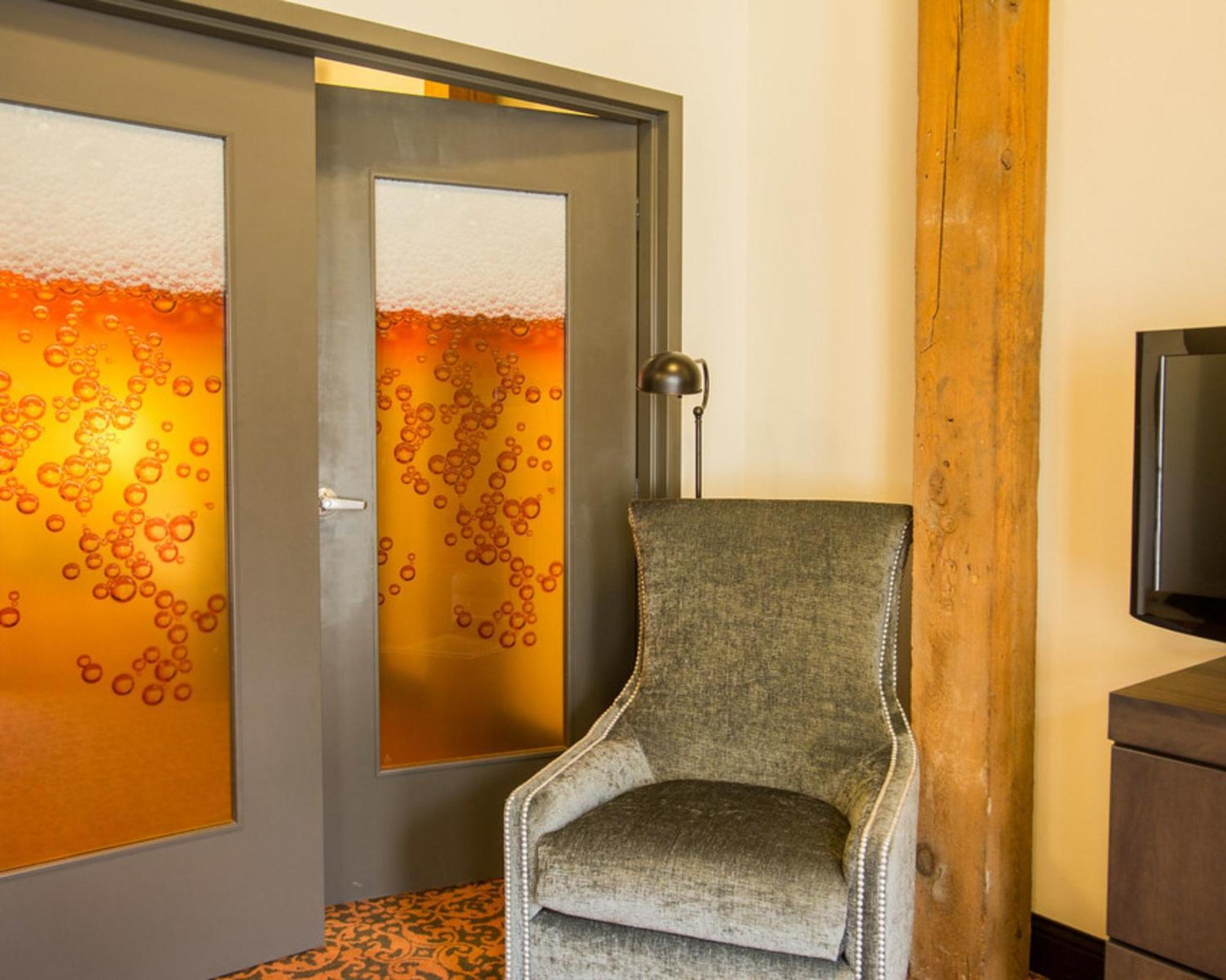 One Bedroom King Suite