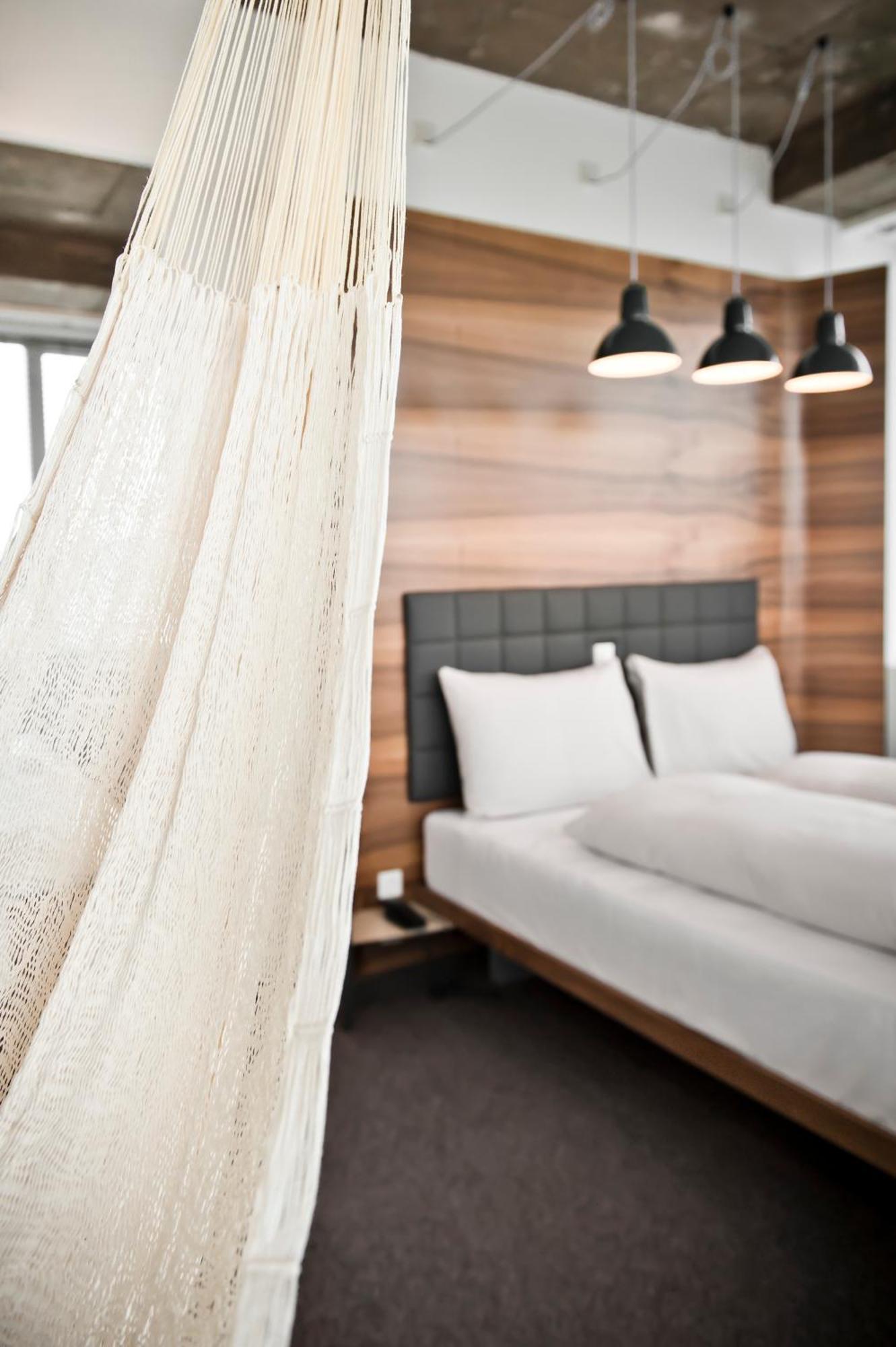 Hammock Room