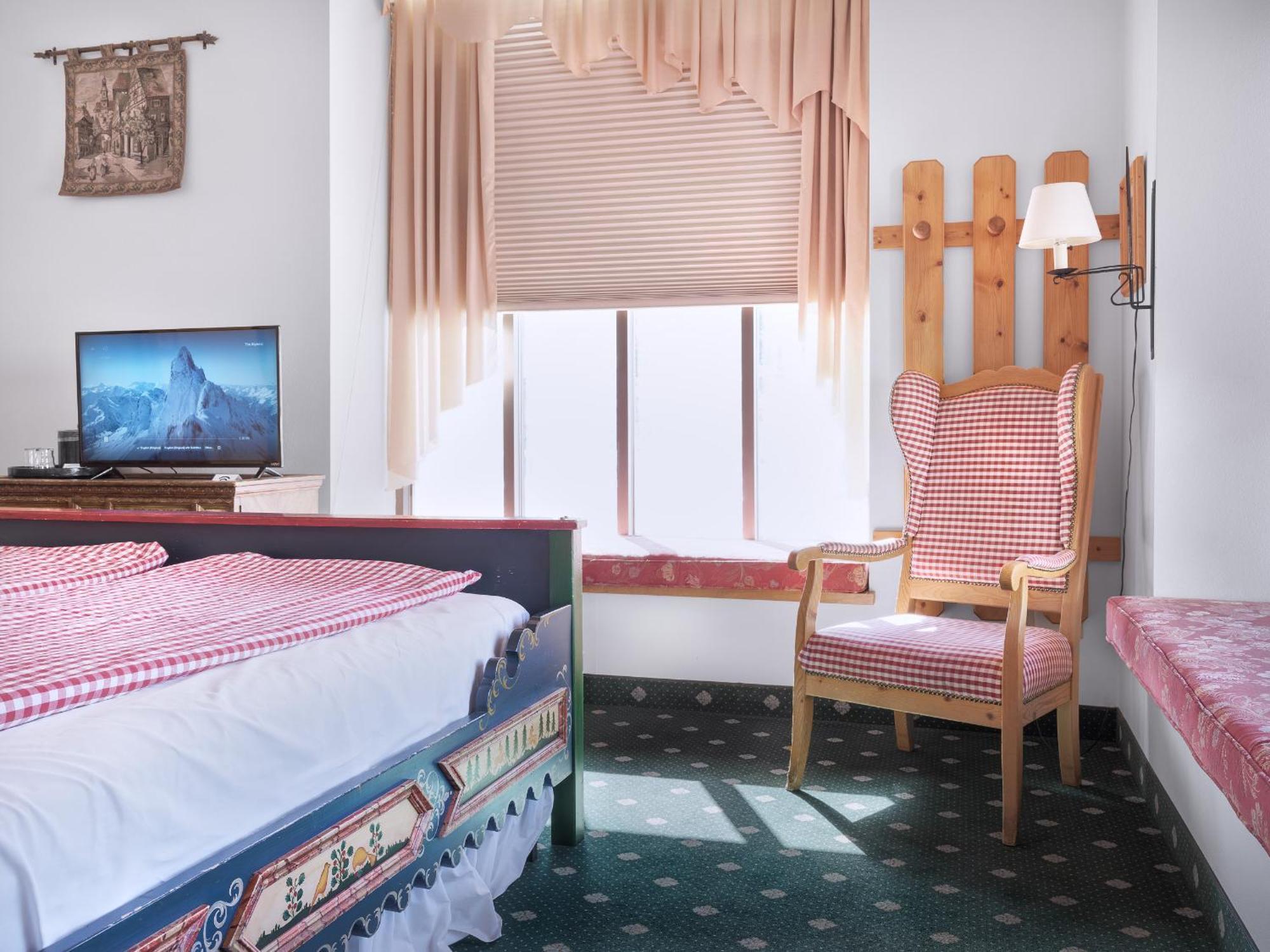 Superior King Room,1553486302:JPEG