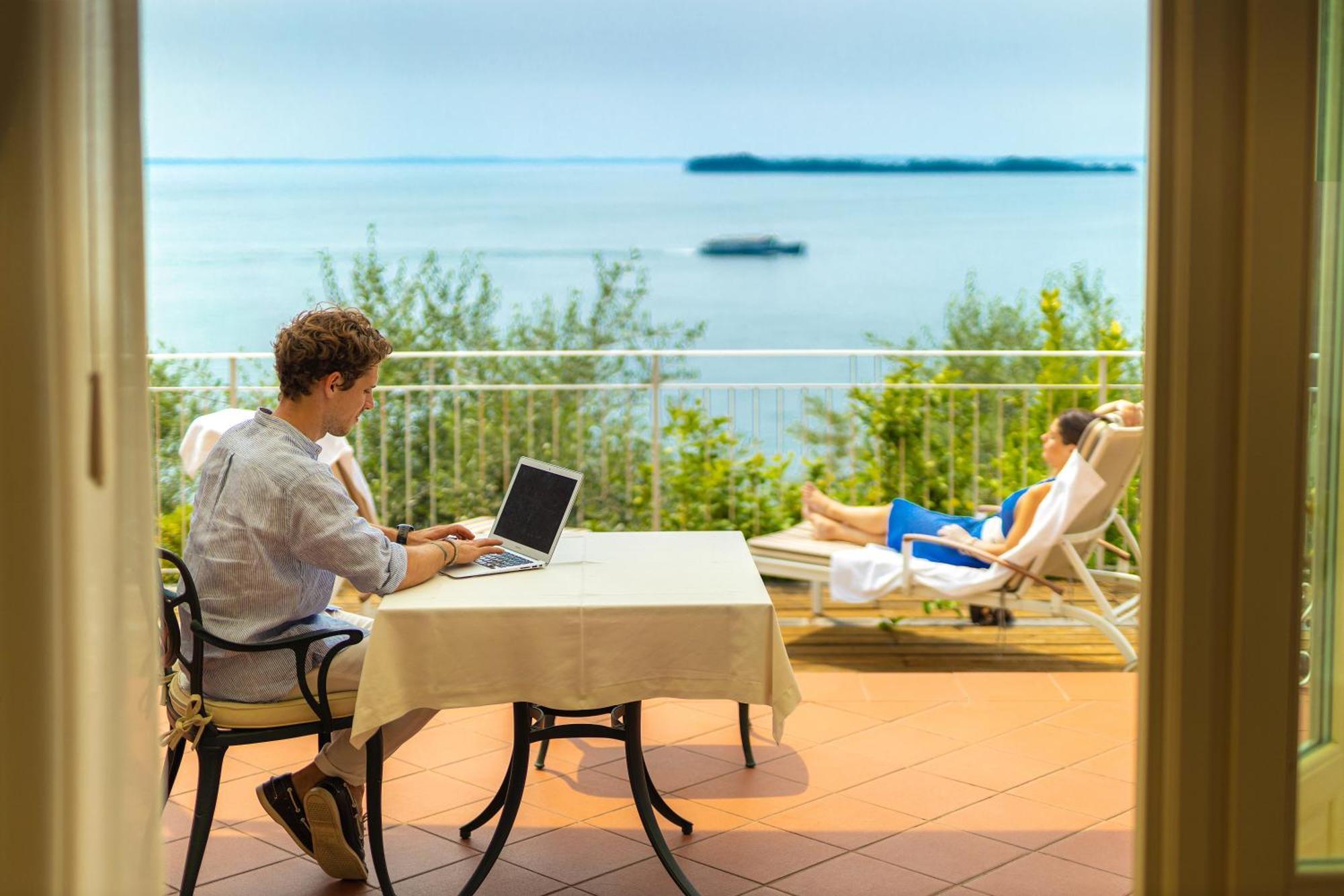 Suite with Terrace,1698857670:JPEG