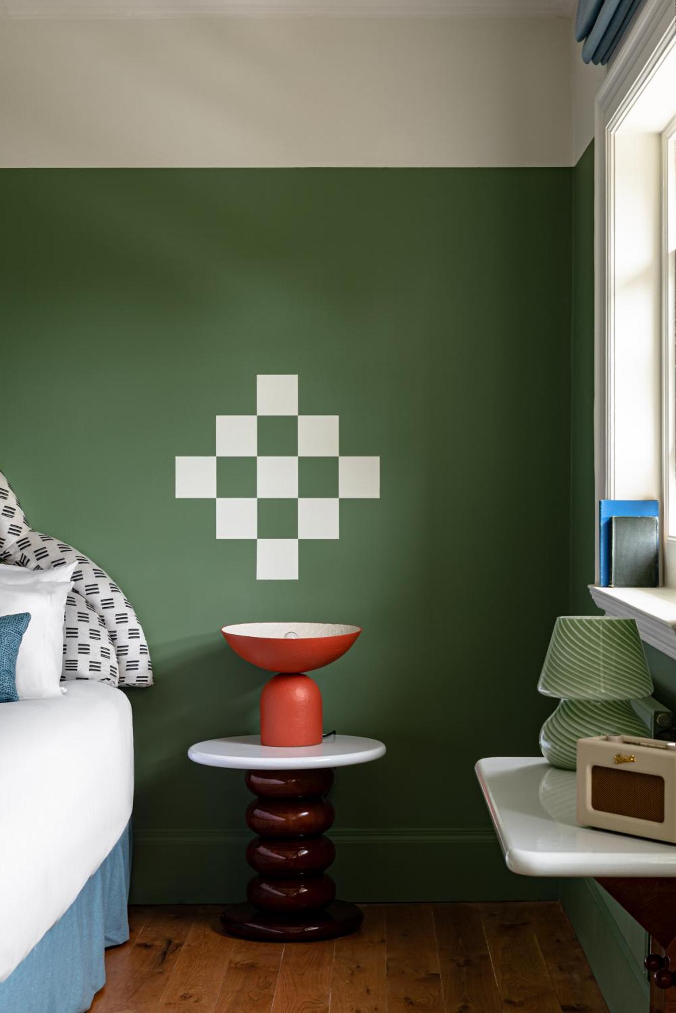 Petite Cowley,1556100970:JPEG