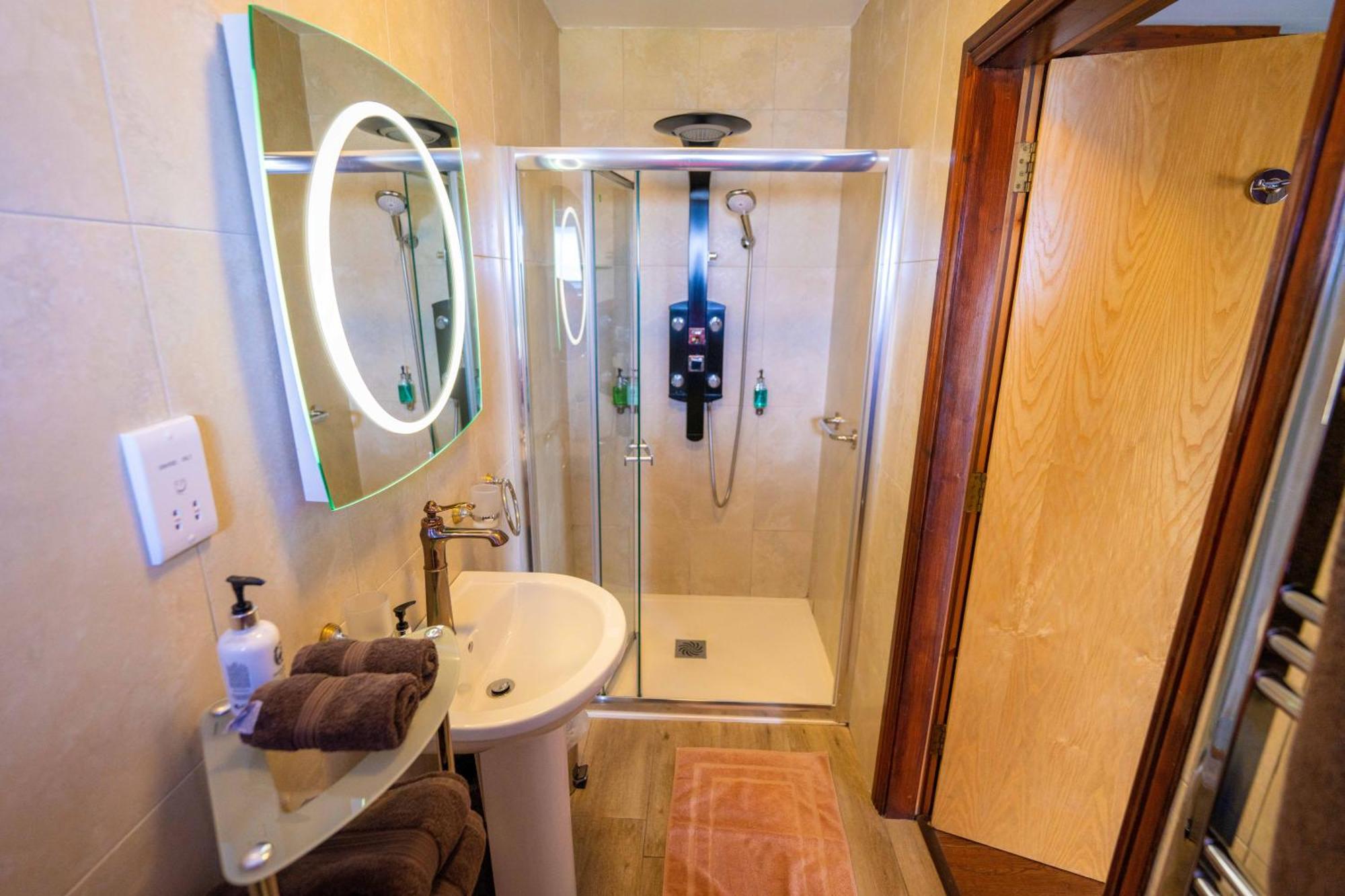 Mini Suite (Mayan),1556825323:JPEG