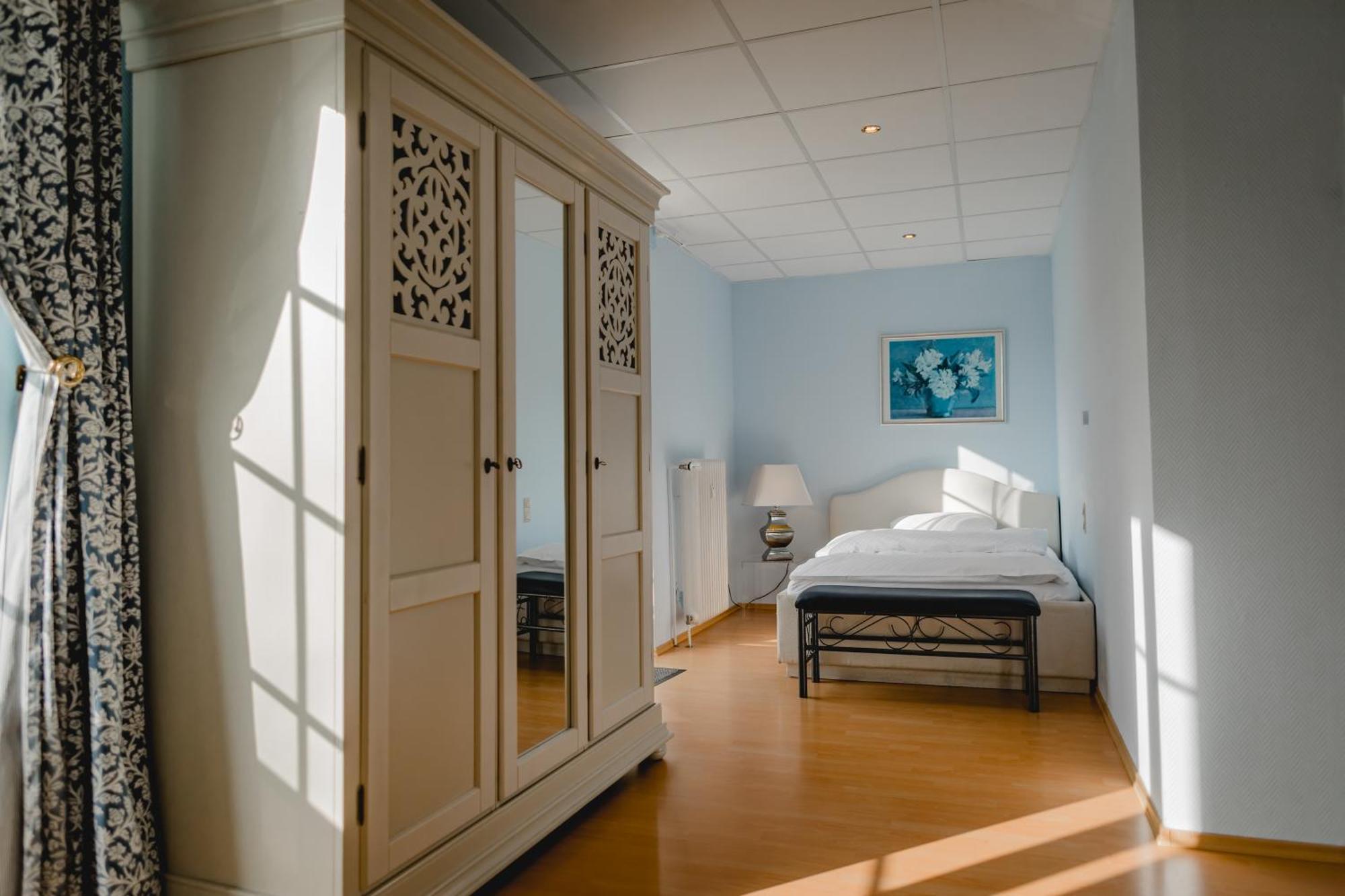 Deluxe Single Room