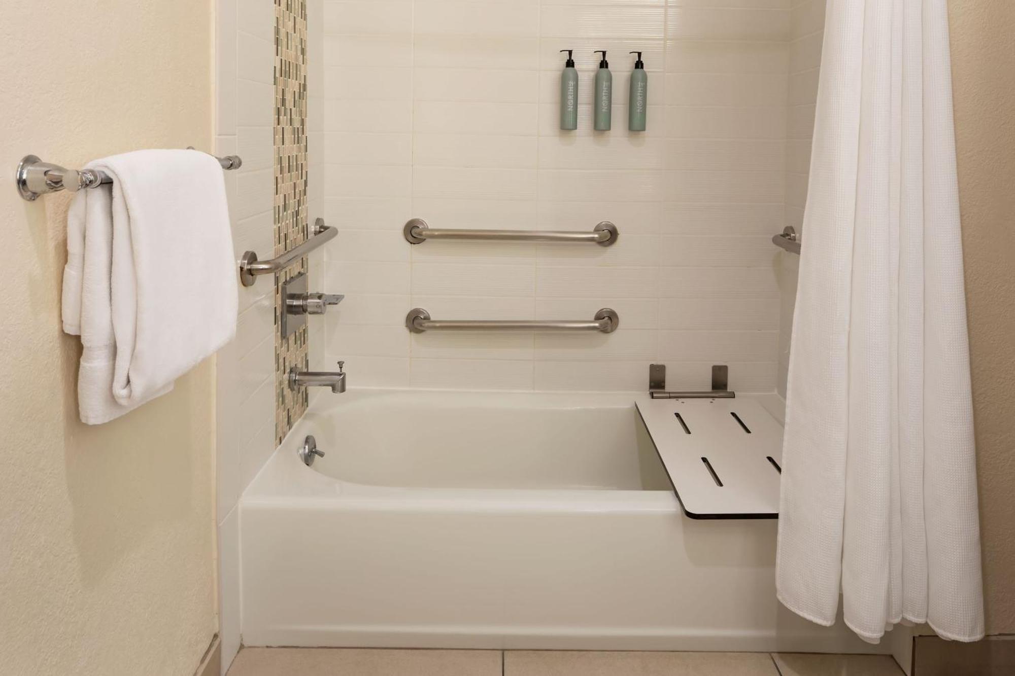 King Room Bathtub Mobility Access