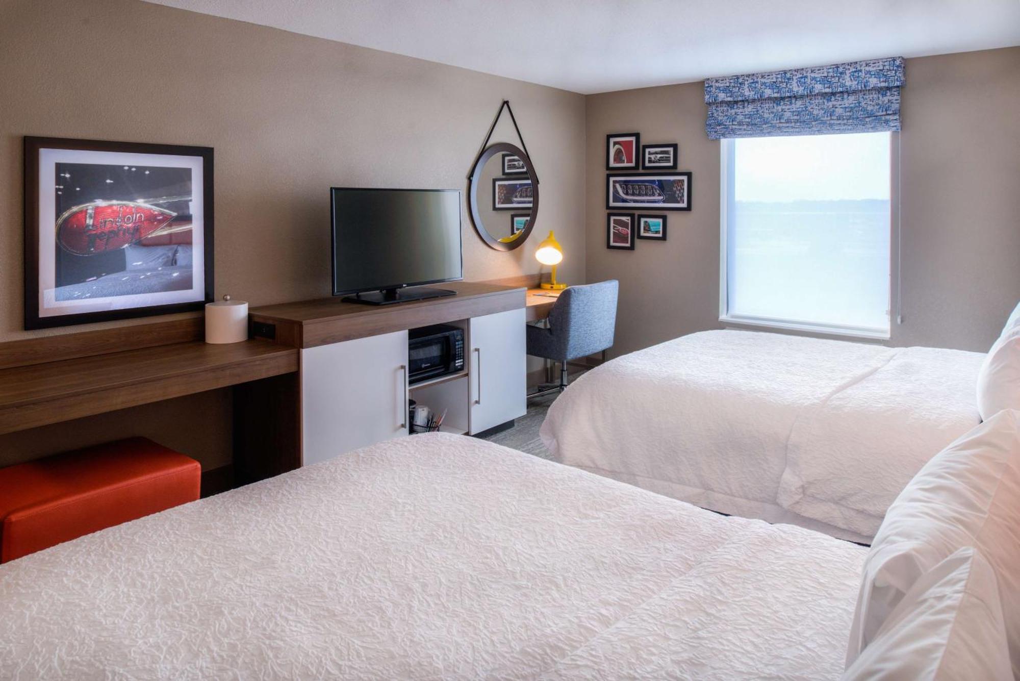 Queen Room Two Queen Beds