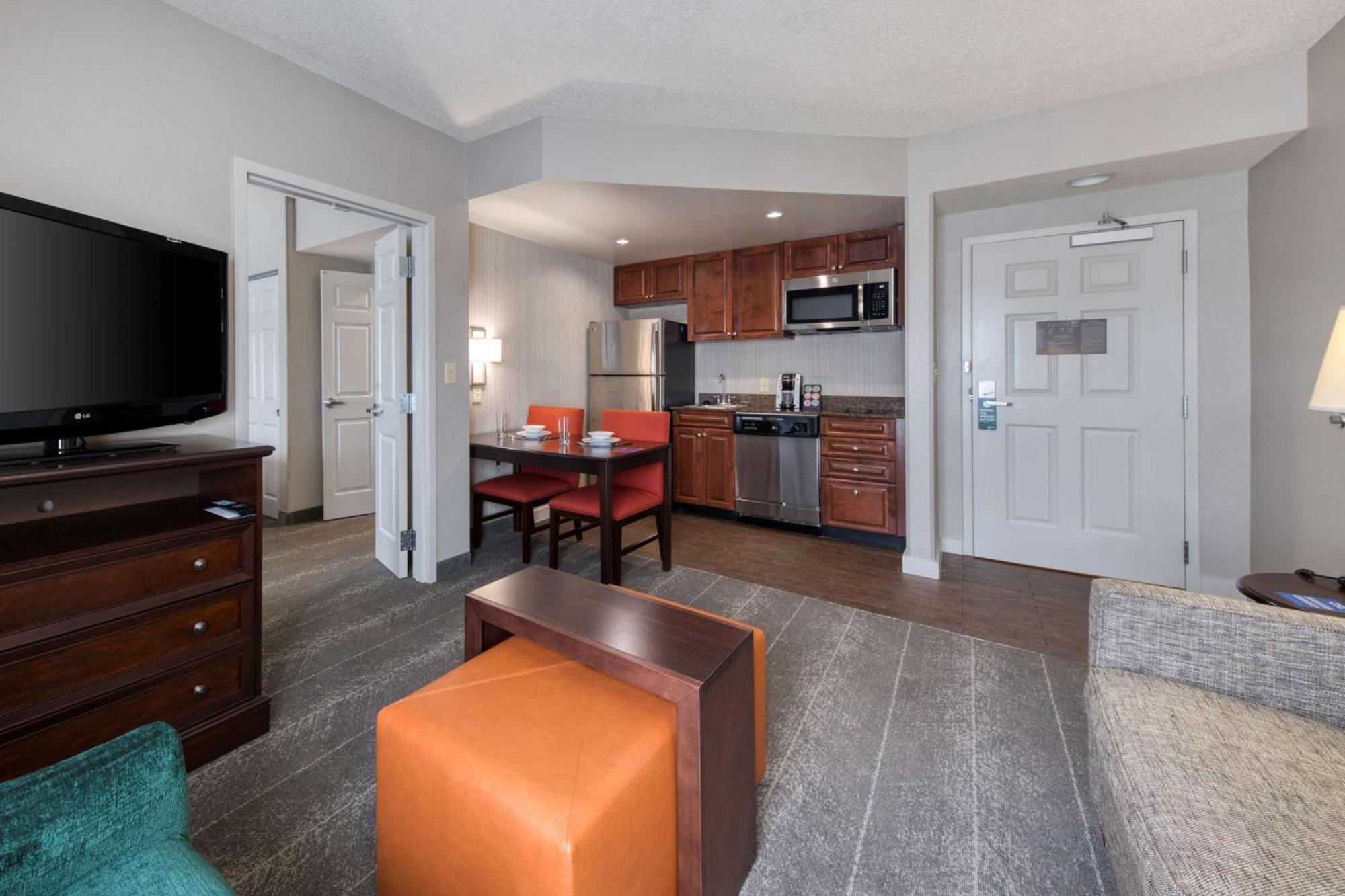 One-Bedroom King Suite Non-Smoking