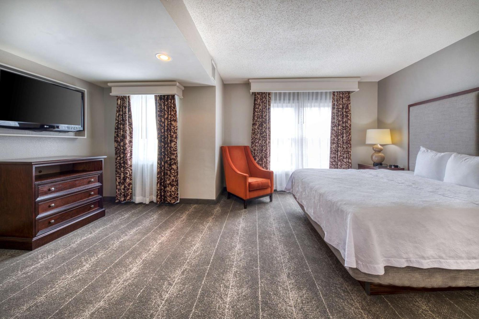 One Bedroom Deluxe King Bed Non-Smoking
