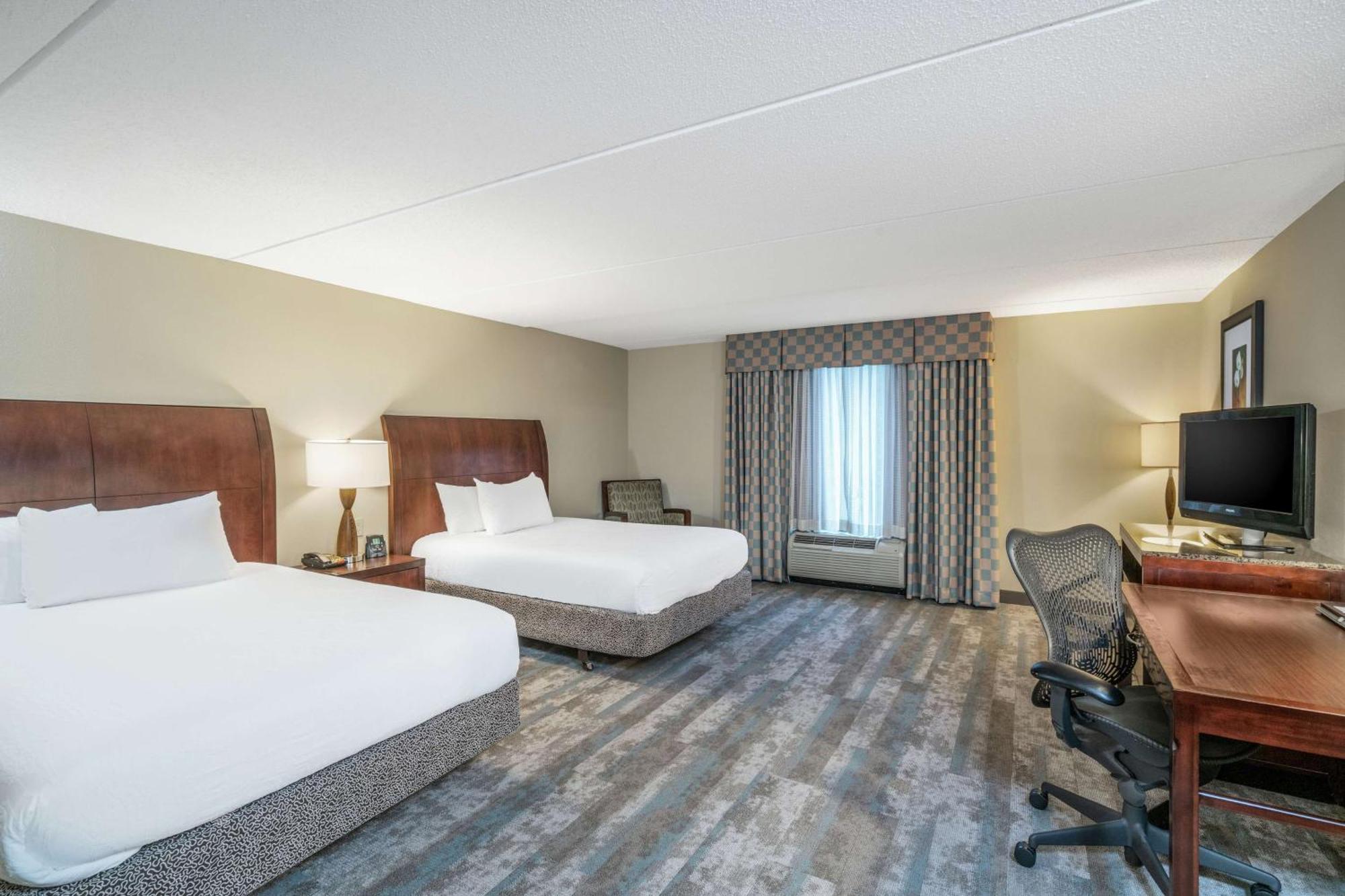 Queen Room Two Queen Beds Hearing Access