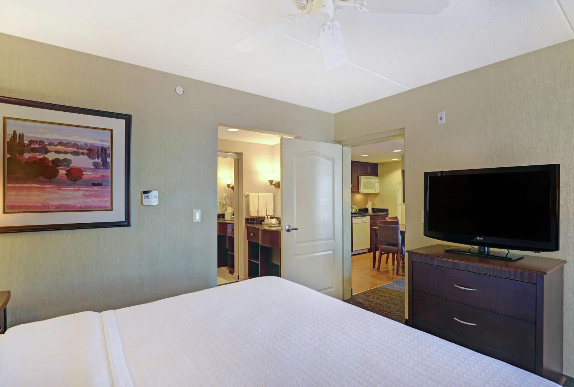 One-Bedroom King Suite Non-Smoking