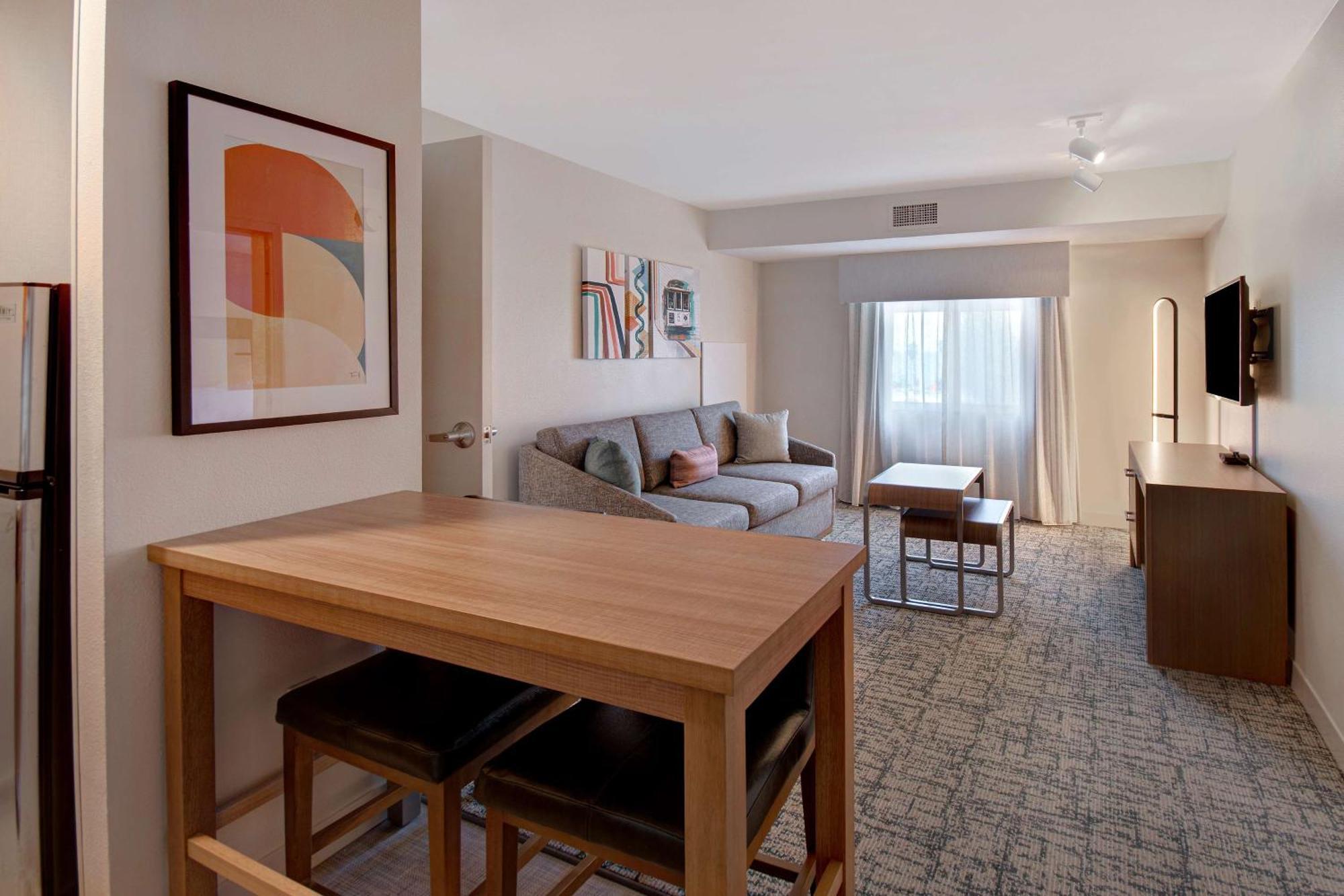 One-Bedroom King Suite Non-Smoking