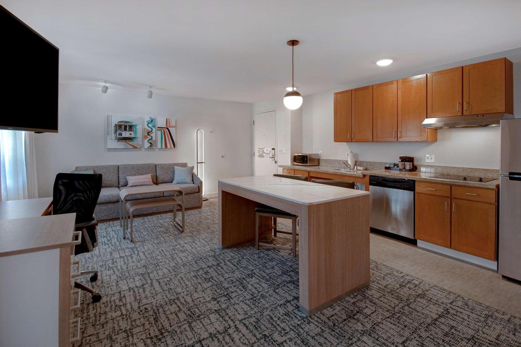 Queen Room Disability Access or Hearing Accessible