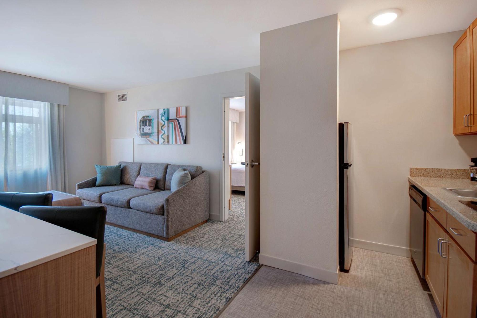 One-Bedroom King Suite Non-Smoking