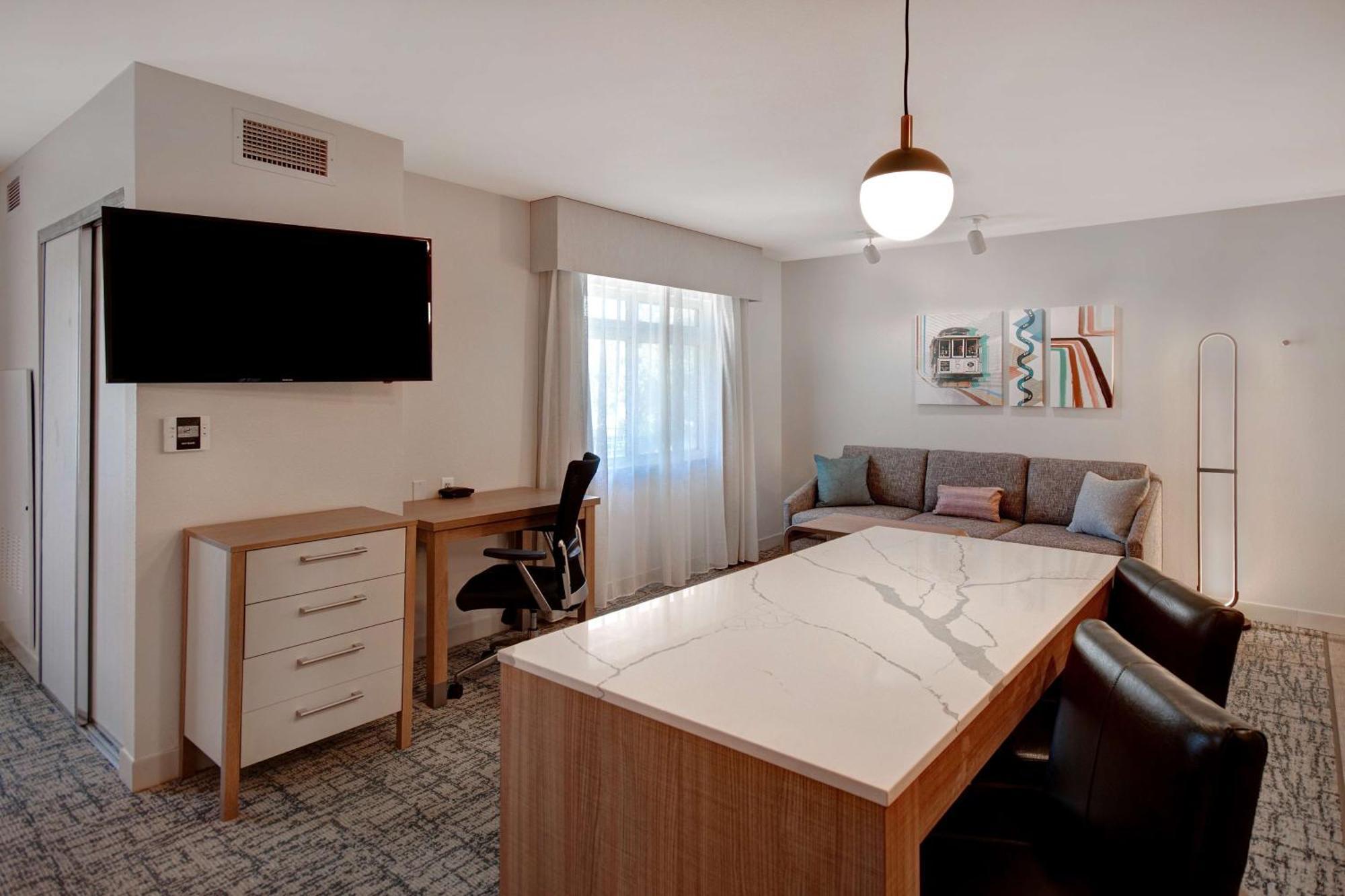 Queen Room Disability Access or Hearing Accessible