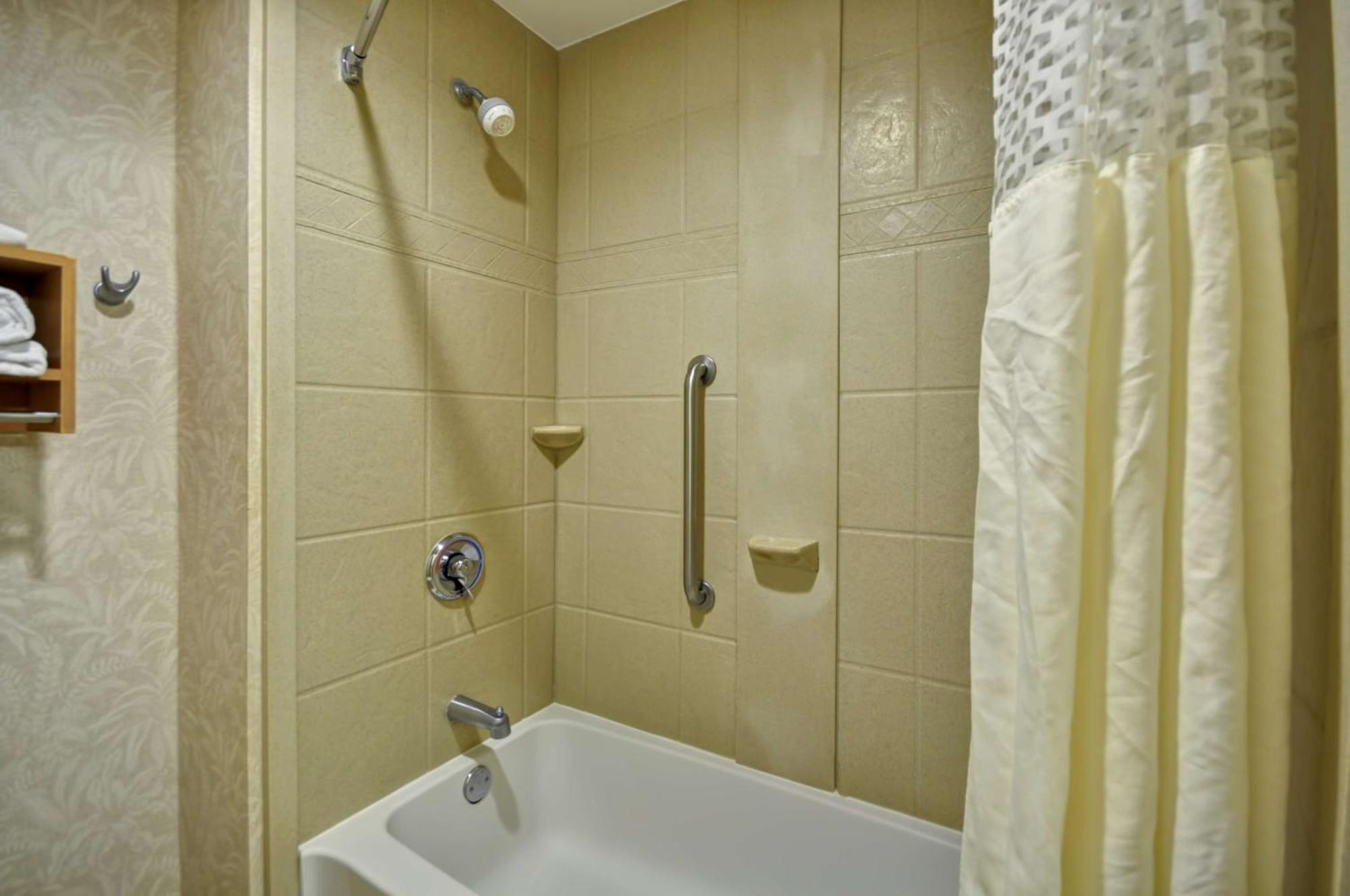 Room with Two Queen Beds - Non-Smoking,1557919870:JPEG