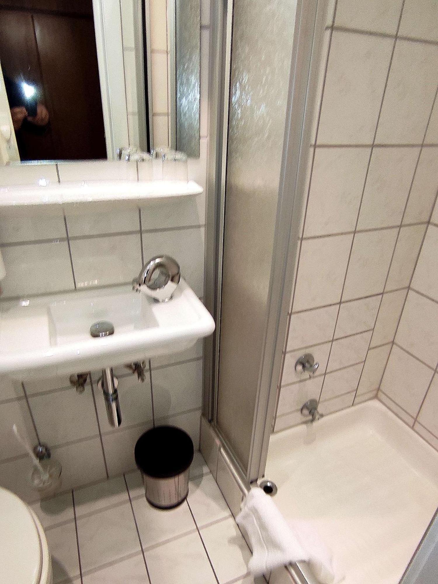Budget Single Room
