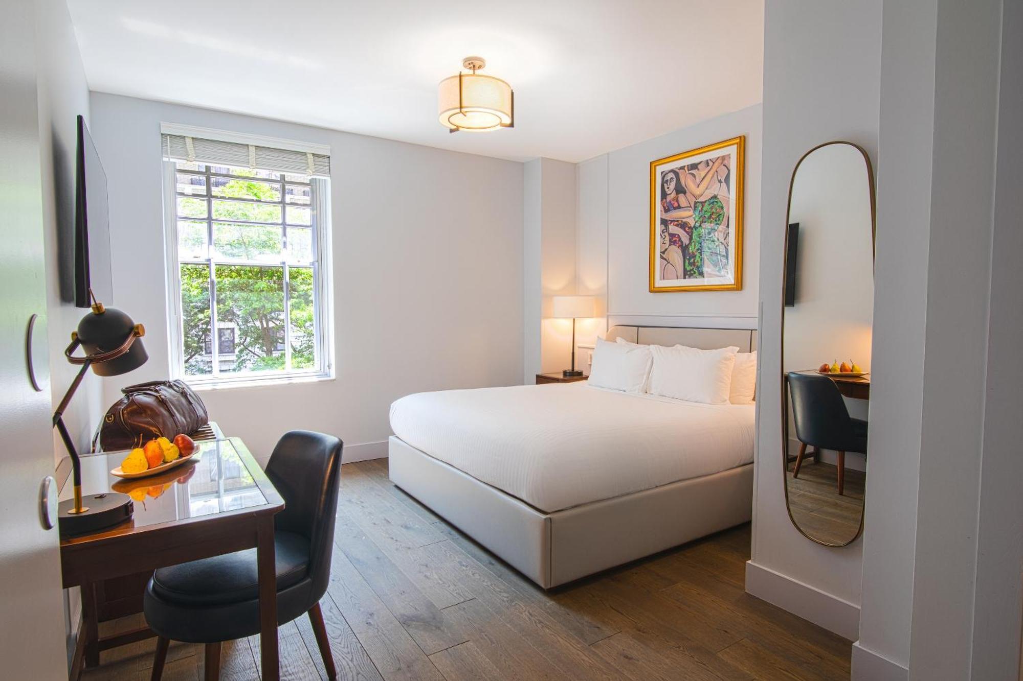 Deluxe 1 King Bed
