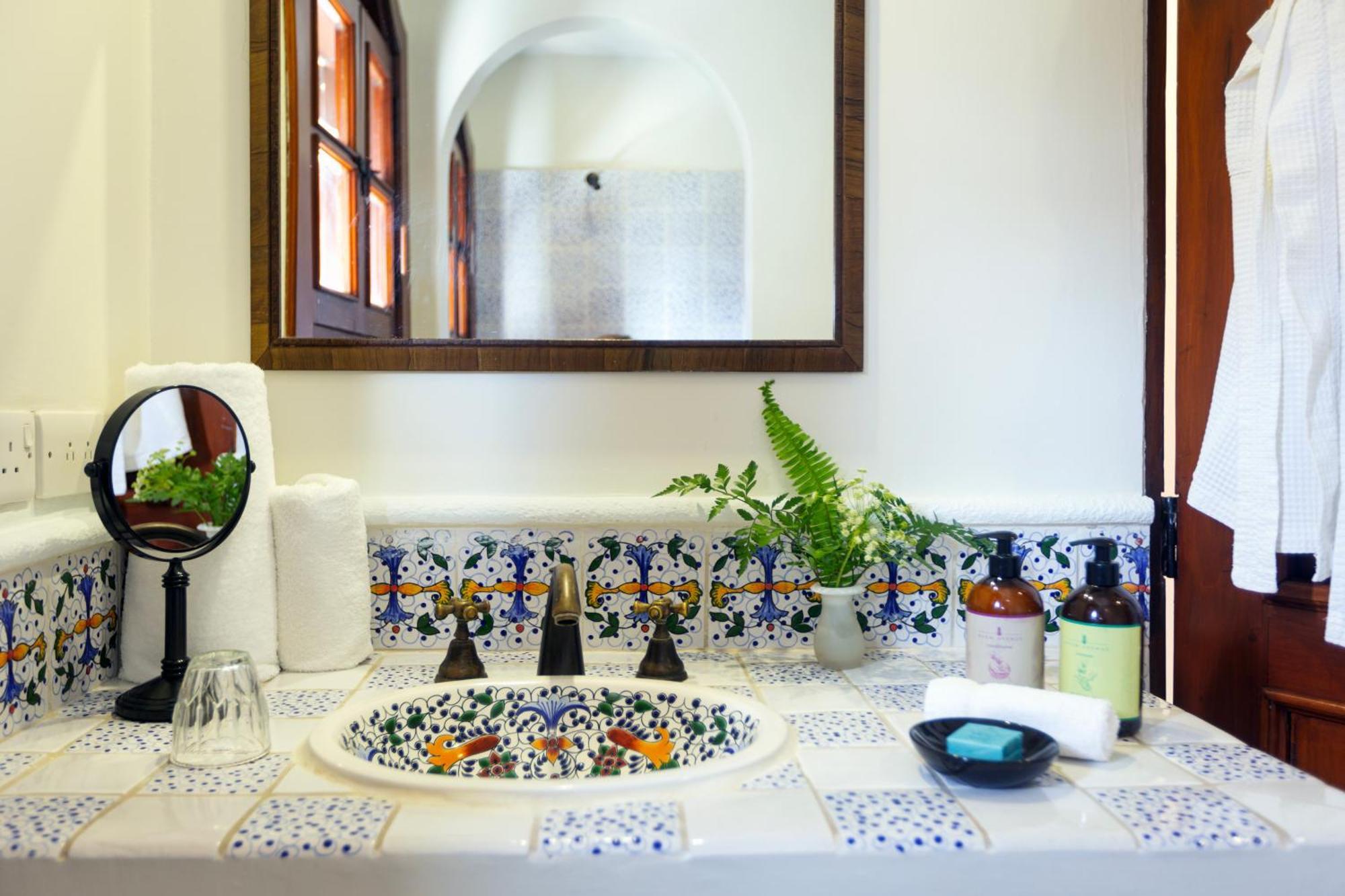 Junior Suite,1558288249:JPEG