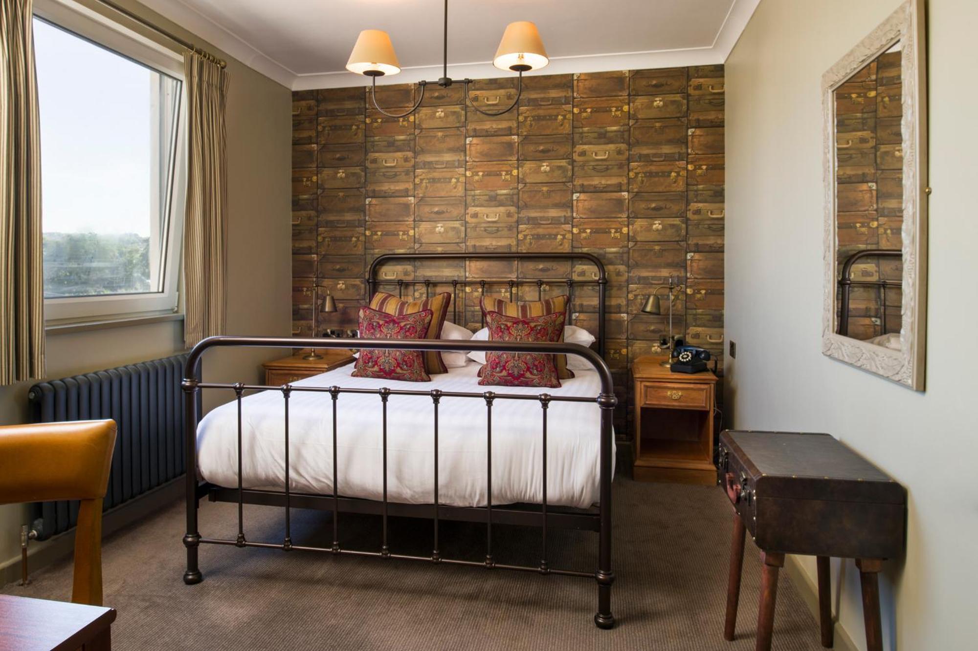 Standard Double Room Not Pet Friendly,799227714:JPEG