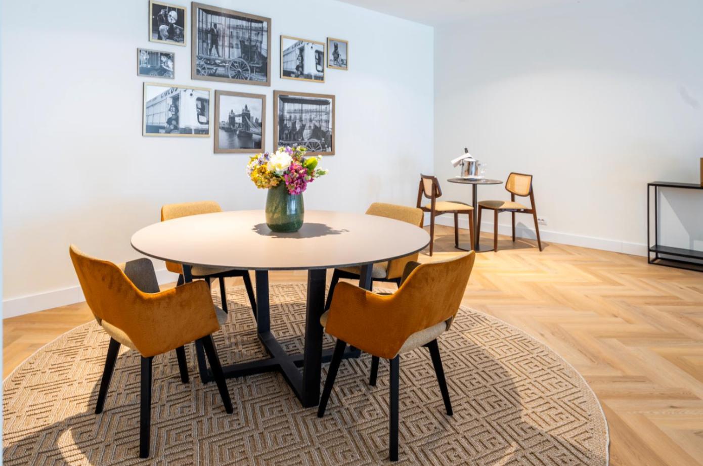 Suite,1559622481:JPEG