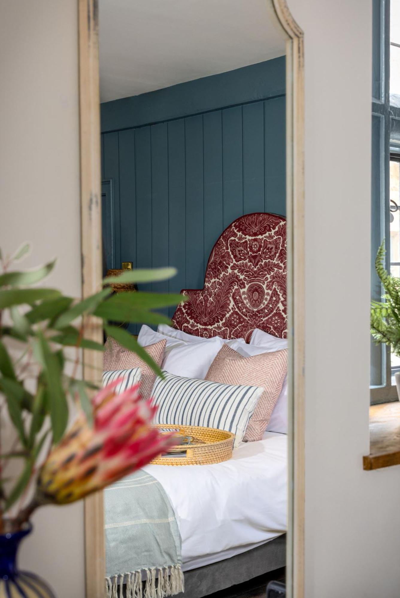 Superior King Room,1559622613:JPEG