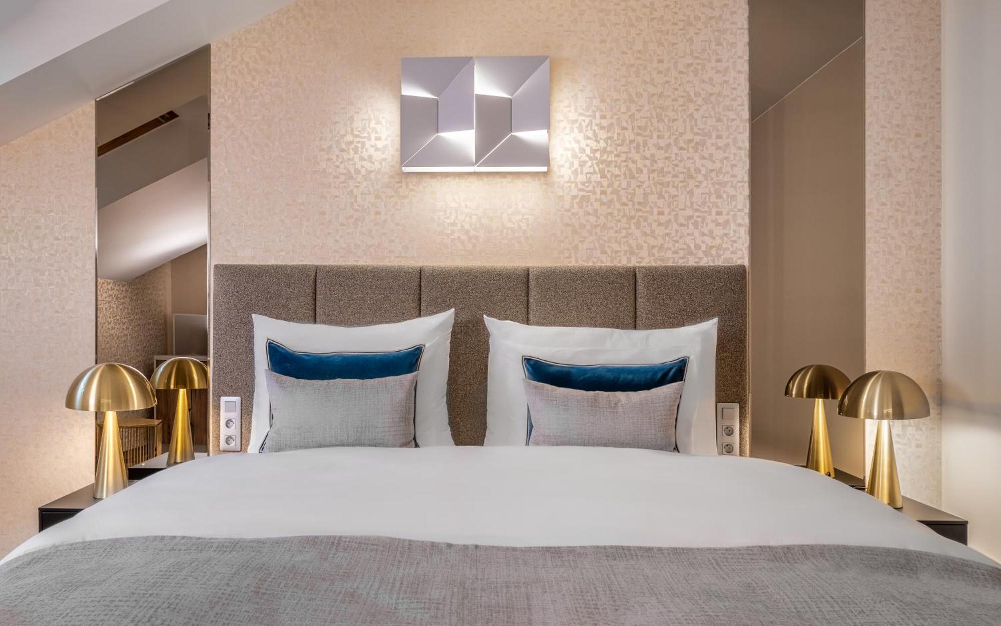 Deluxe Attic Room