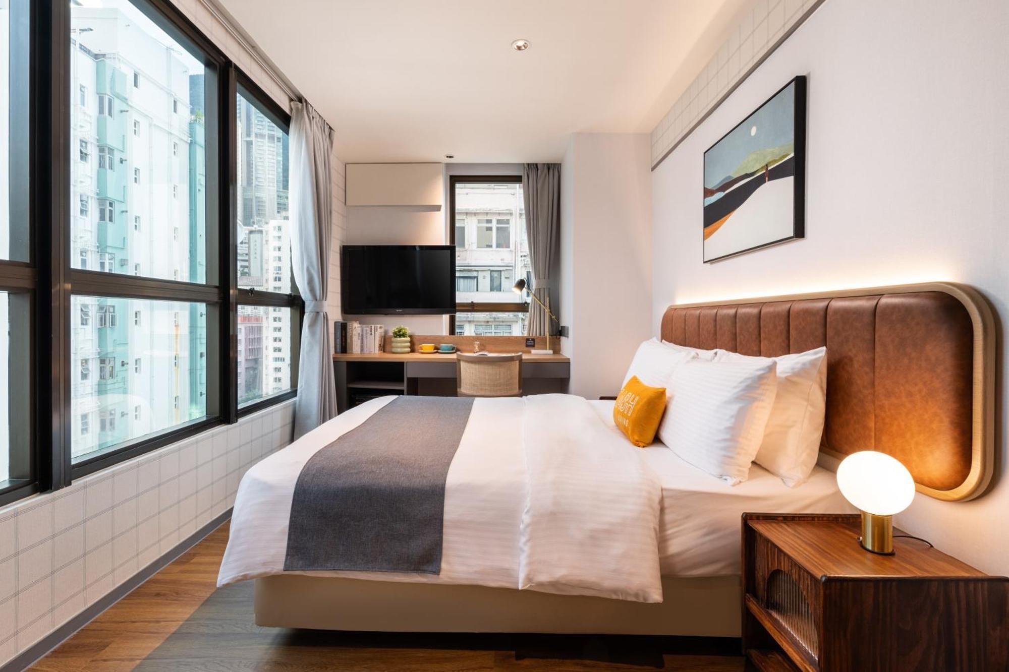 Deluxe Queen Room