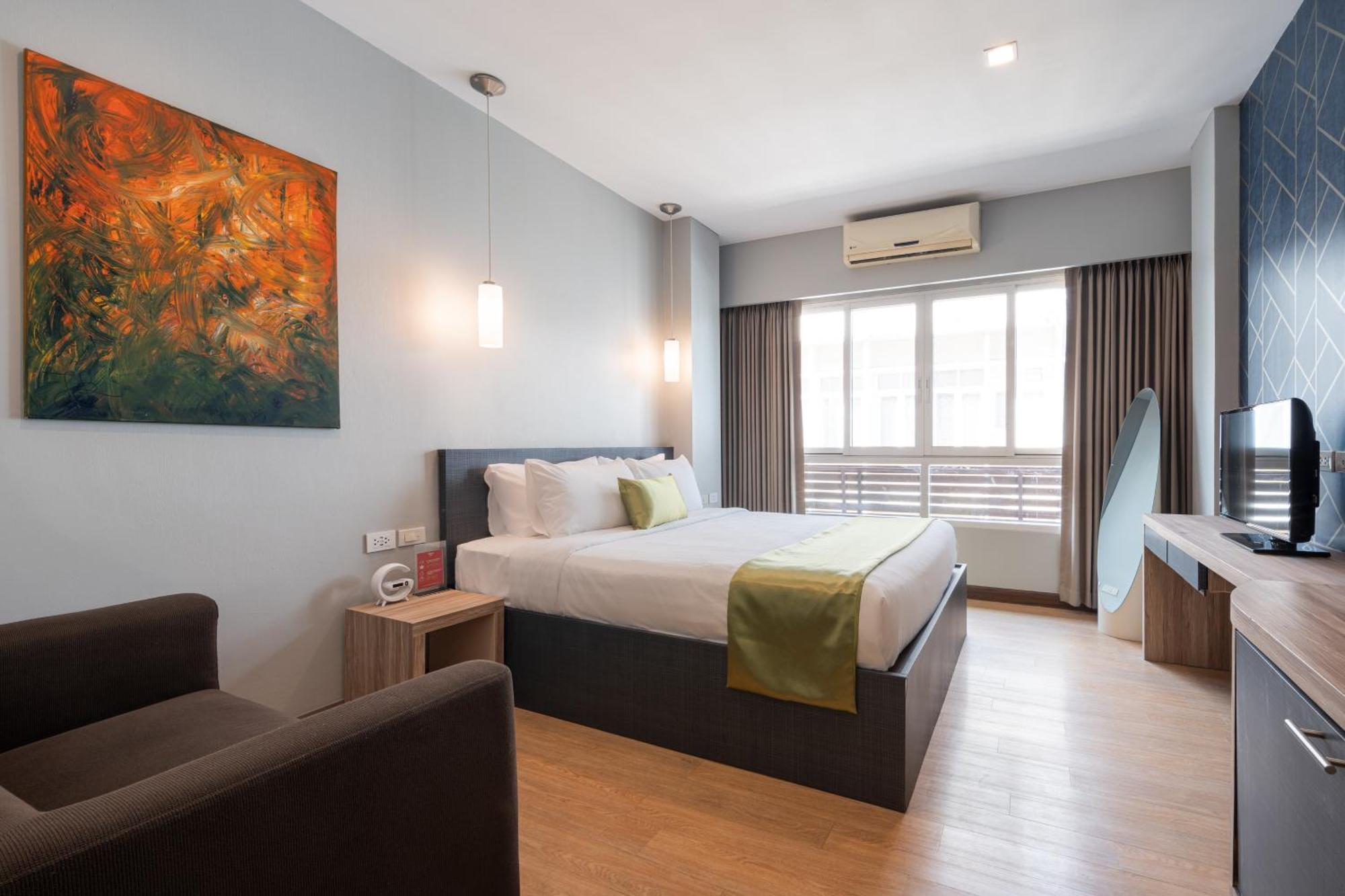 Deluxe King Room