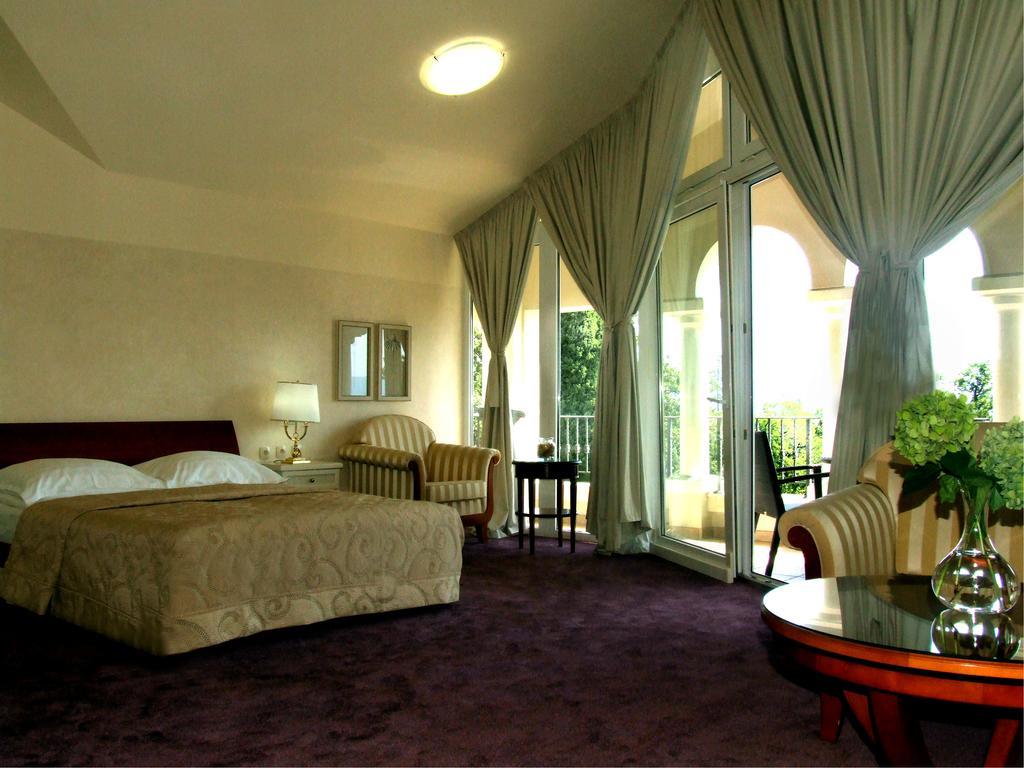 Premium Double Room