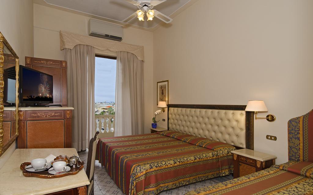 Triple Room with Balcony and Sea View,1007030035:JPEG