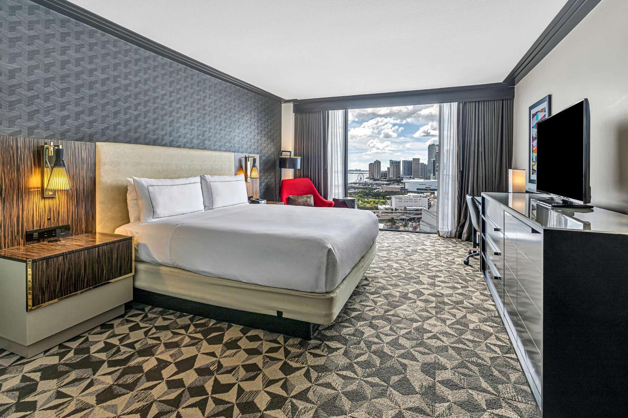 King Room Bay View,1563281233:JPEG