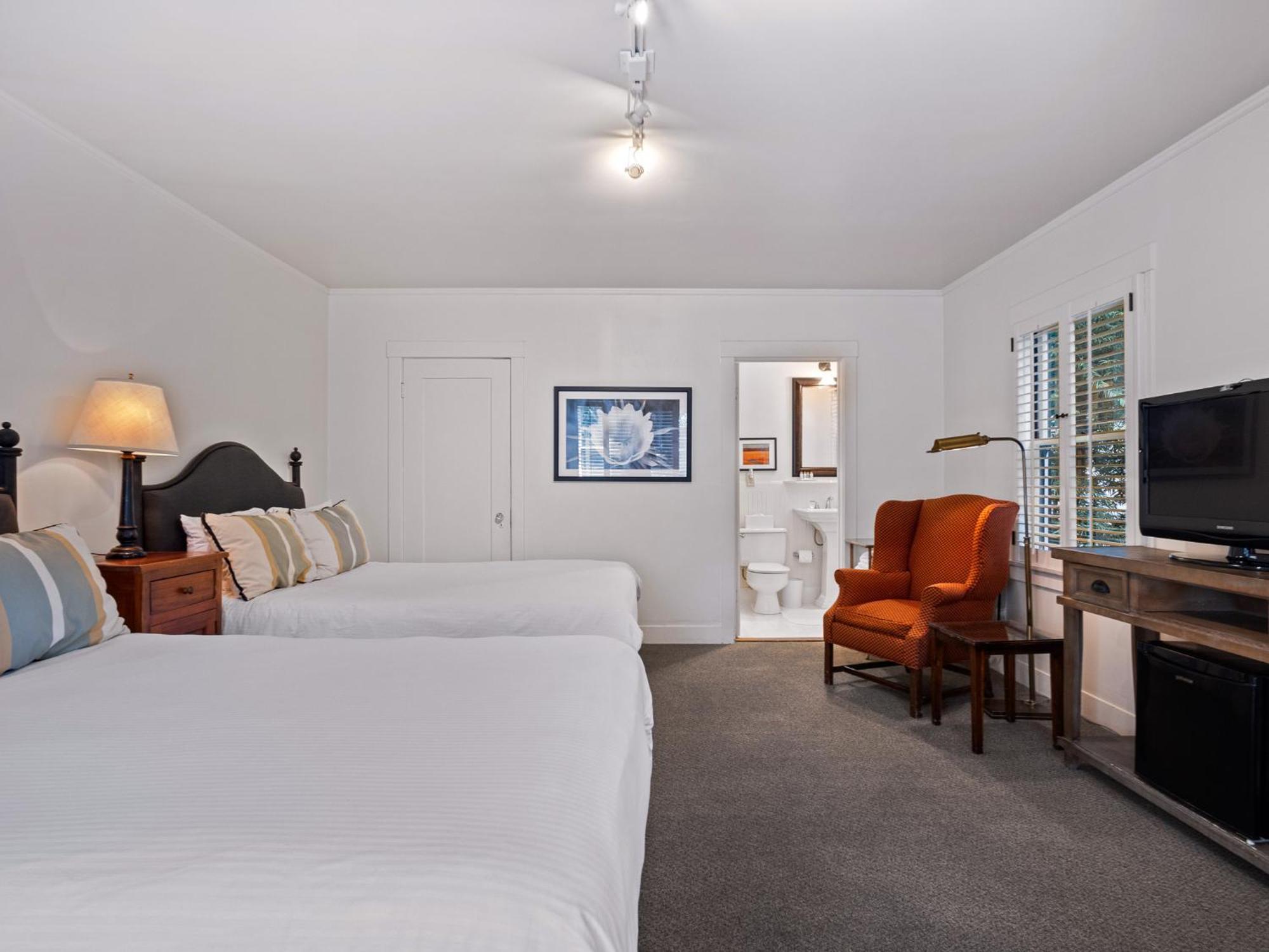 Double Queen Room
