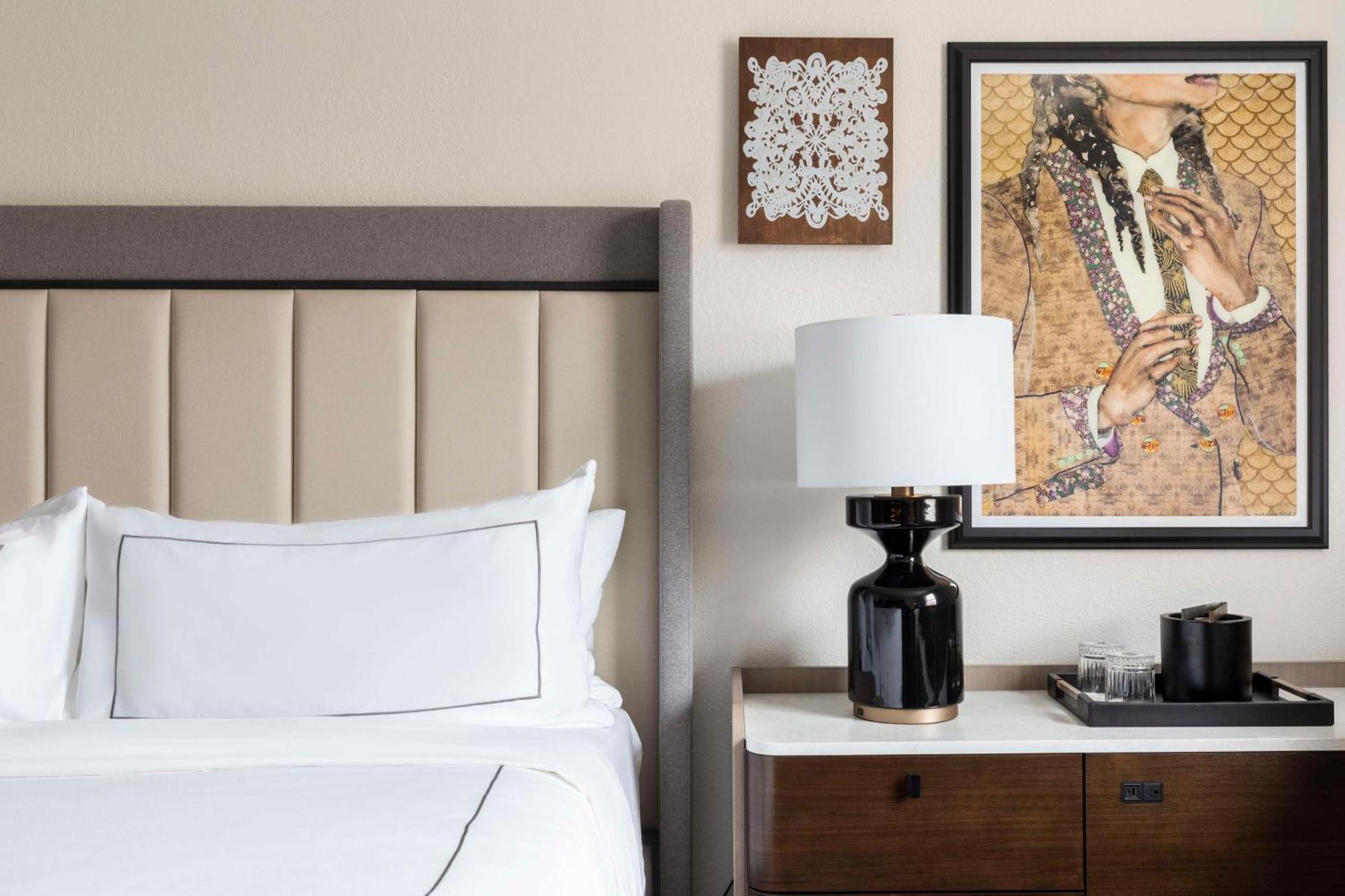 Deluxe King Room City view Hearing Accessible