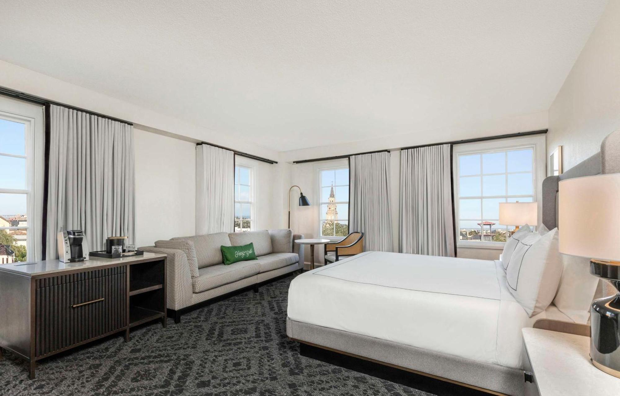 Corner King Room